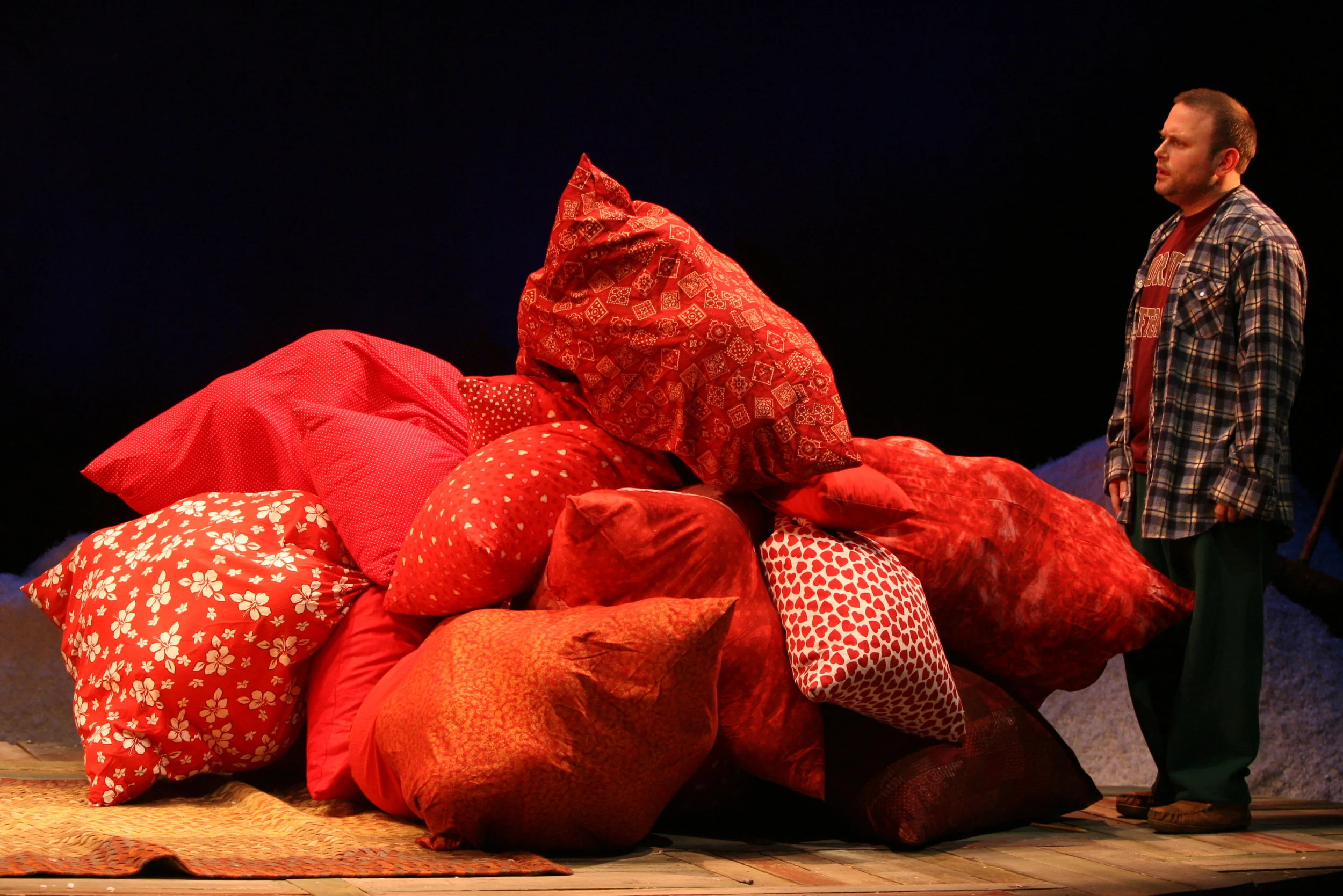  Todd Cerveris in “Getting It Back” from ALMOST, MAINE by John Cariani, directed by Gabe Barre, produced by Jack Thomas/Bulldog Theatrical and Bruce Payne at the Daryl Roth Theatre, New York City, 2006. Photo courtesy Joan Marcus. 