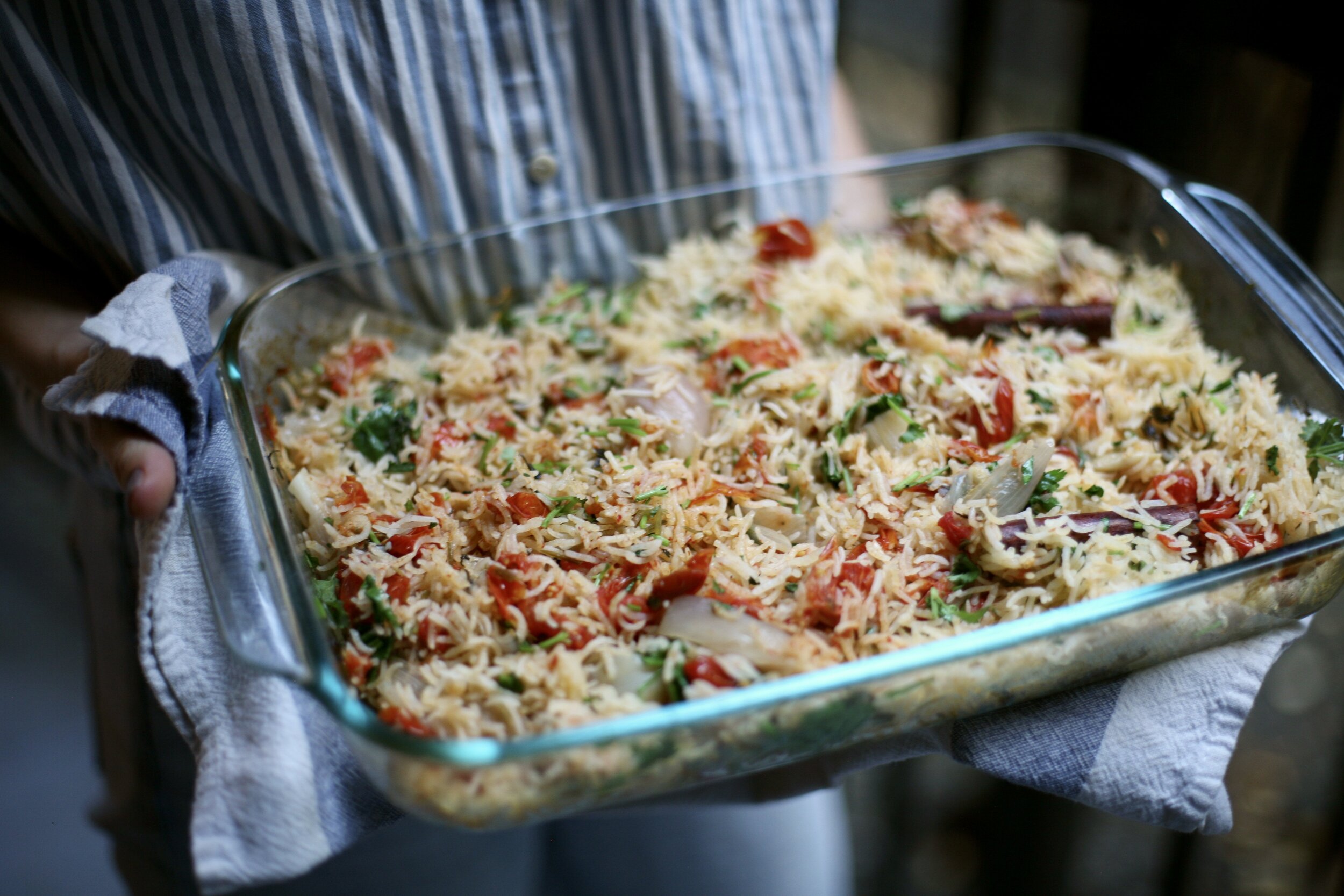 Baked Rice with Cherry Tomatoes, Garlic and Shallot