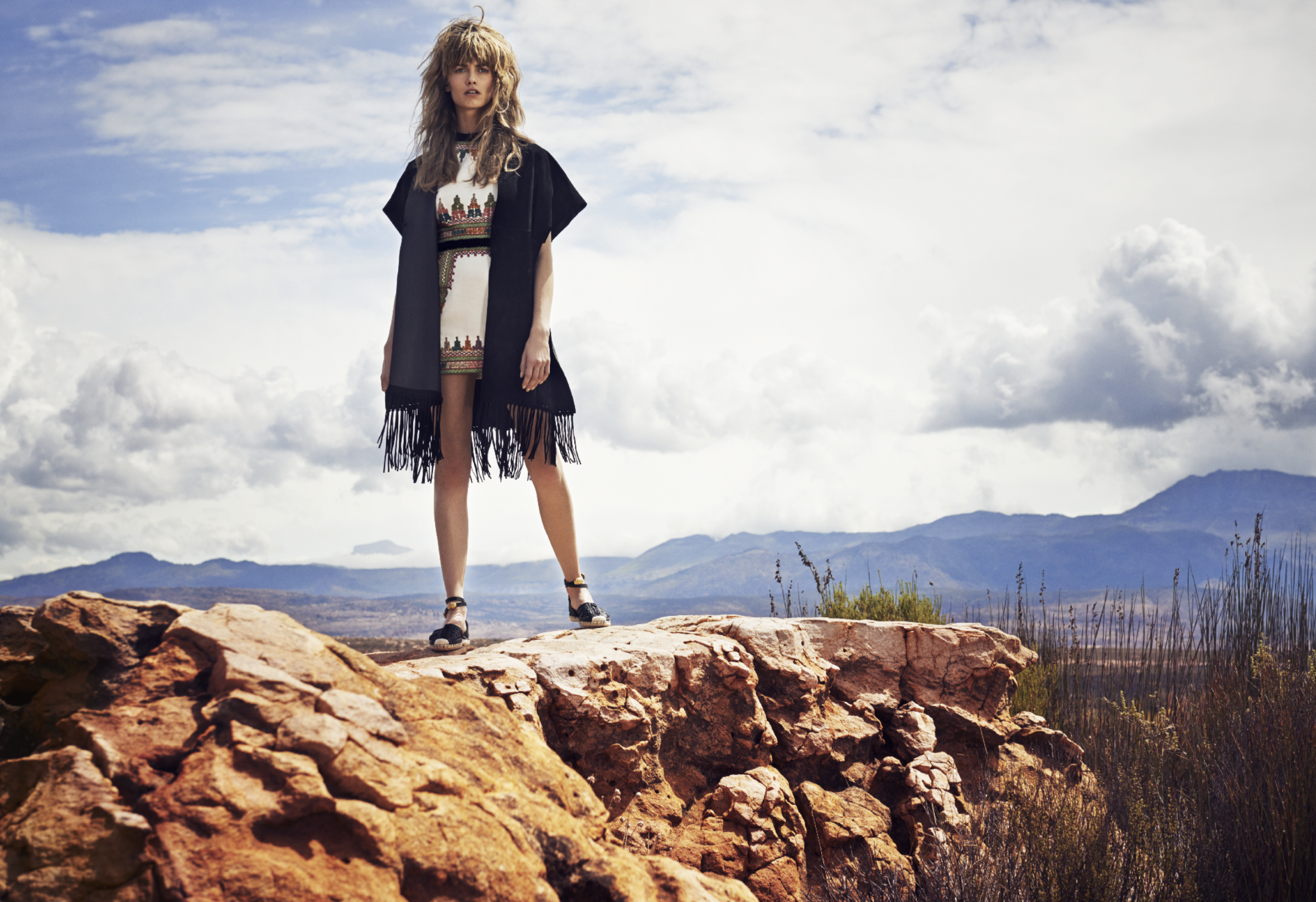 11.SS14TRAVELLERCHLOE-JamesMeakin5.PNG