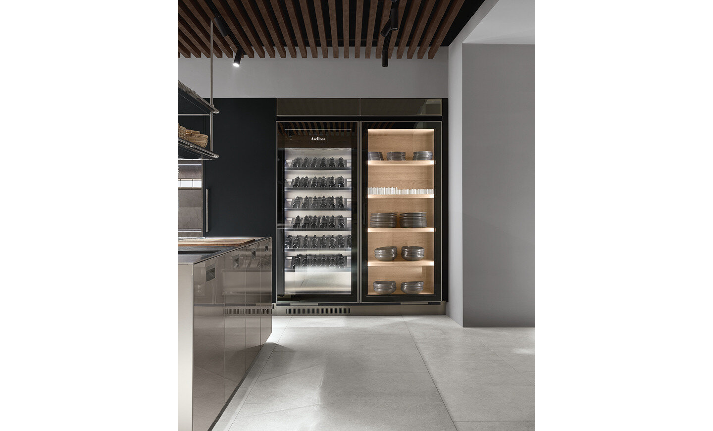15Italia_Showroom Profile3.jpeg