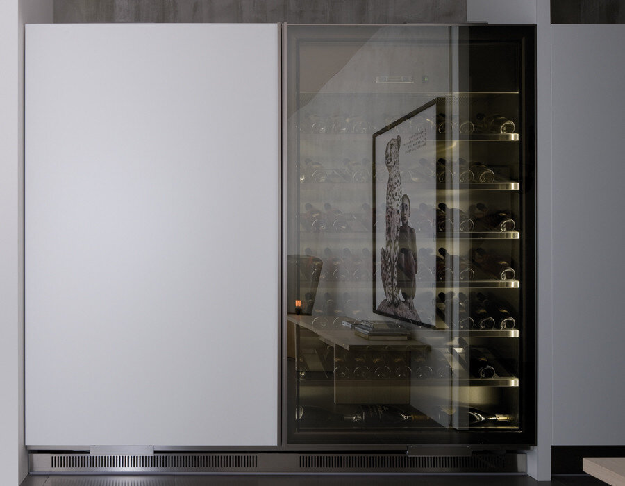 Vina One door Closed.jpg