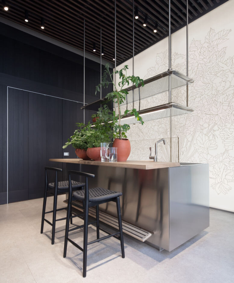 Arclinea Milano Set 2-2 Portrait.jpg