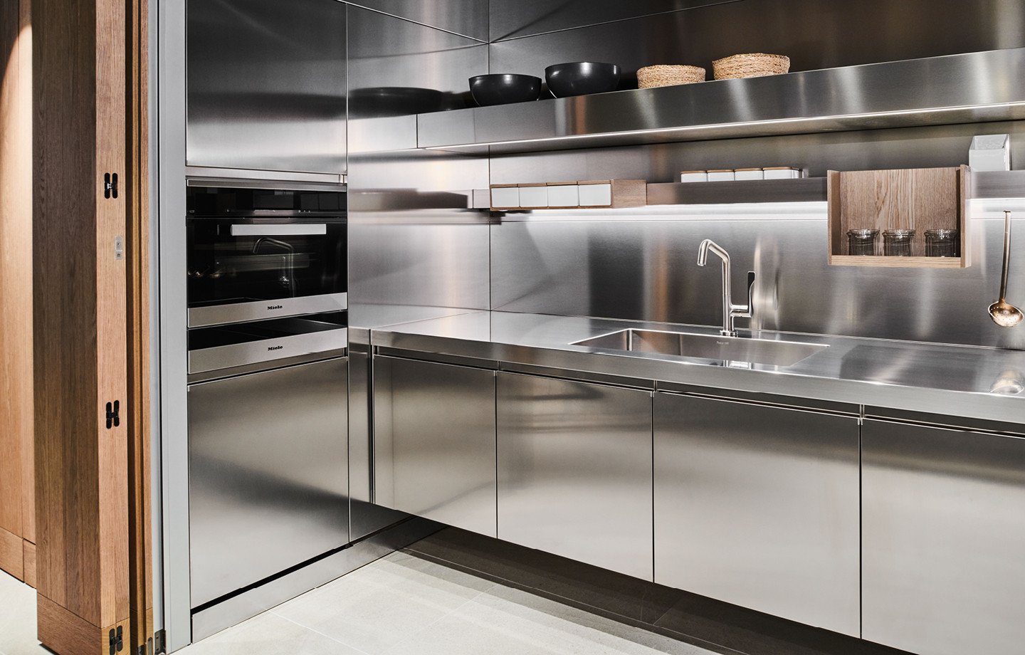 Arclinea Tokyo Kitchen - 5.jpg