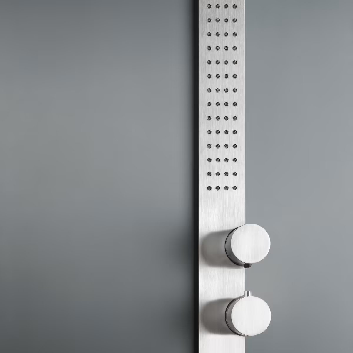 MILANOSLIM-EASY_93_PARTICOLARE-MANIGLIE_SANTI-CALECA-2017-aspect-ratio-1-1.jpg
