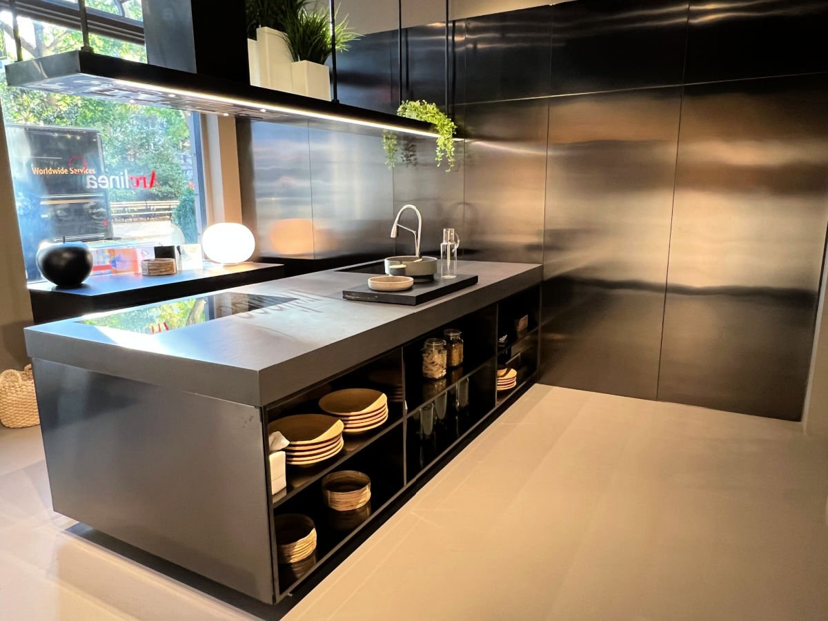 Arclinea Kitchen Sale - Room 1 - #1 - 1200.jpg
