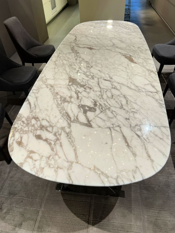 Maxalto Table-2.jpg