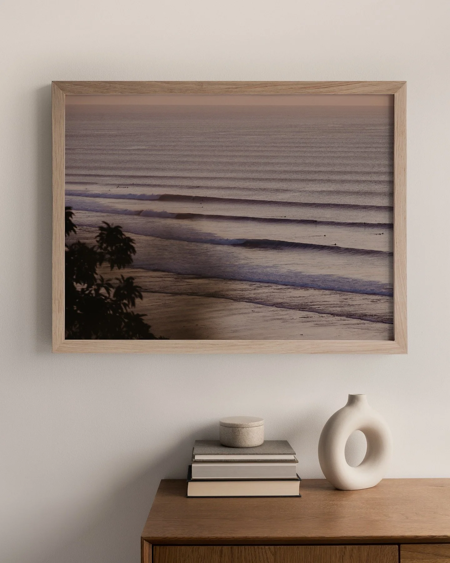 Well hiiii. Yes I&rsquo;m alive, just been a bit busy (I&rsquo;ll get to that, but peep the last slide 👀)

Just hard launching myself back into the Instagram space to shamelessly promote my art for Chrisssyyyy 🎄🎁 For the first time ever (as with m