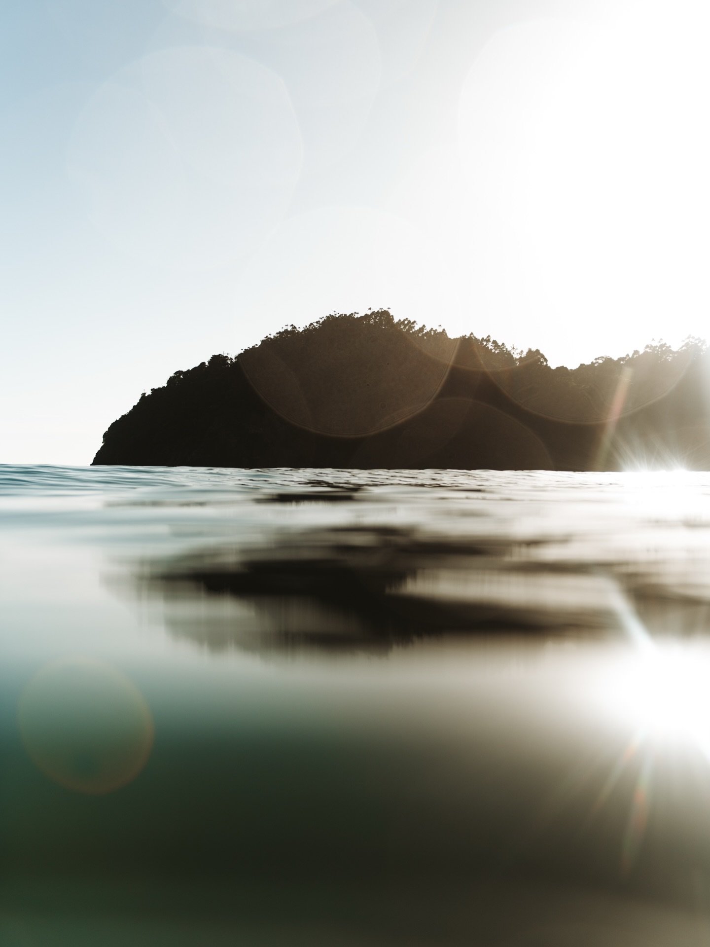 Long time no splish splosh ✨

Brought in the new year thrashing around Matapouri bay to get these shots. So if you saw me disturbing the peace - this is what I was doing k. 

First time I&rsquo;ve used my housing since my second pregnancy and it was 