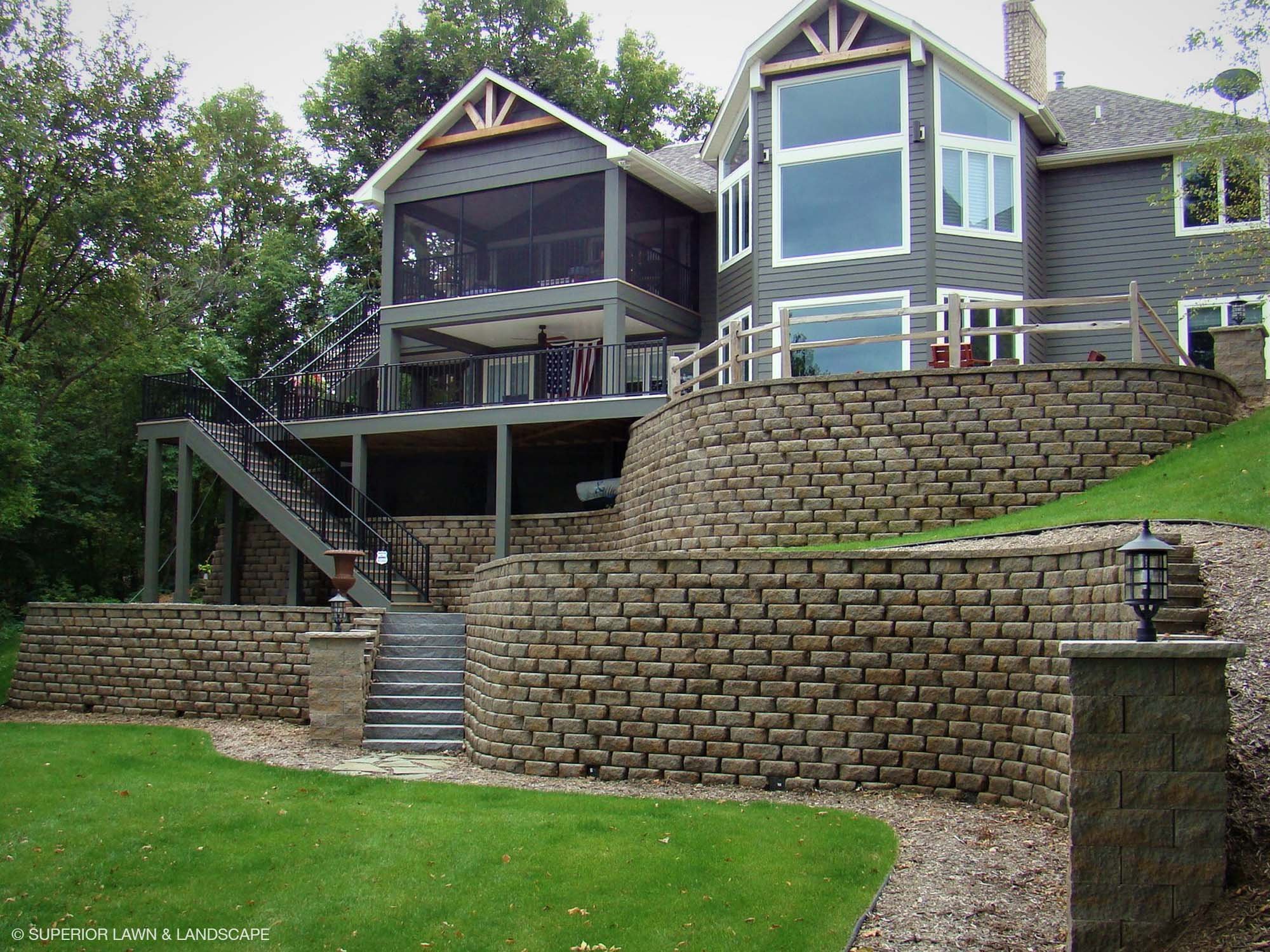 superior-lawn-landscape-retaining-walls-045-steep-stone.jpg