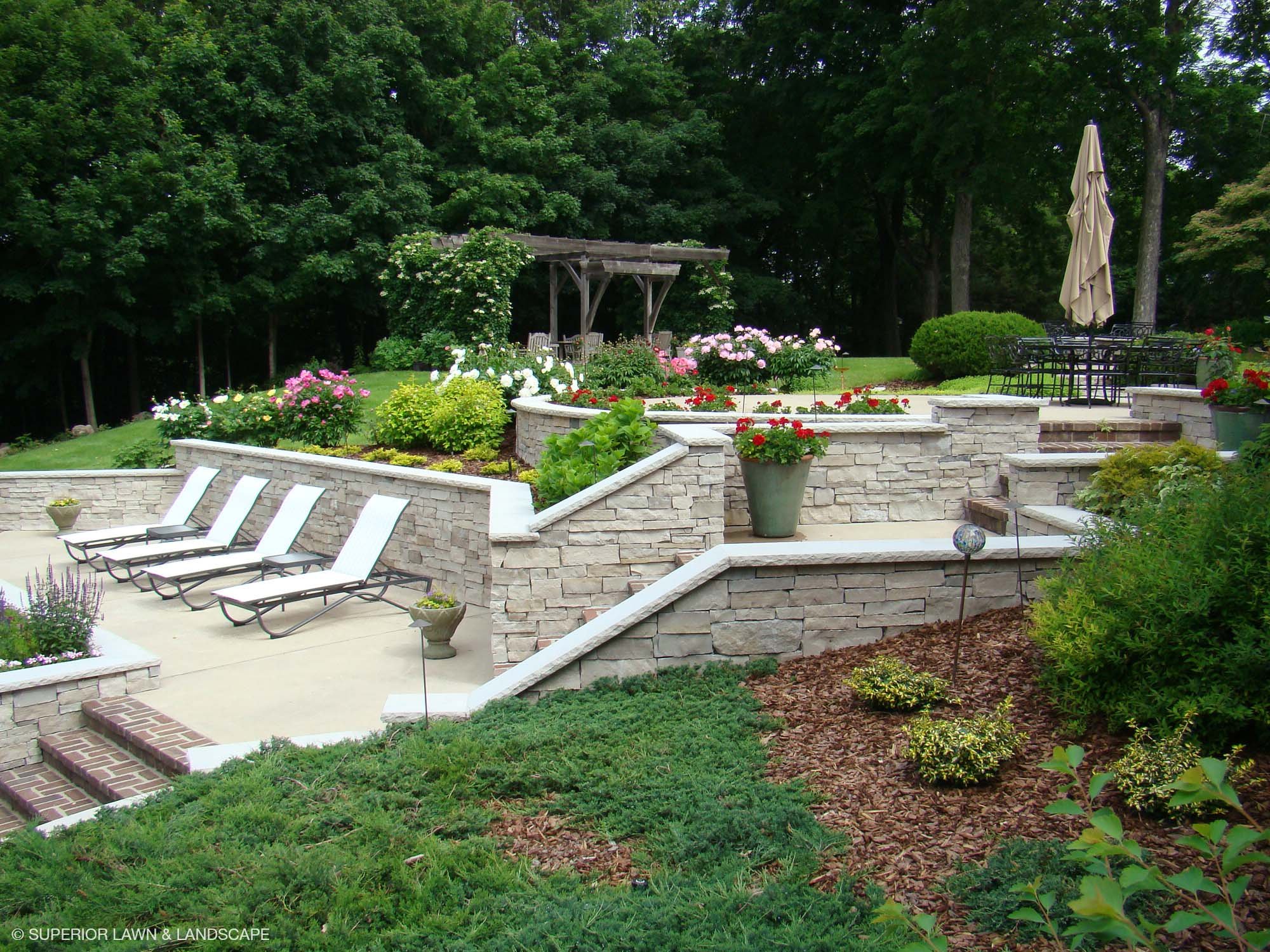 superior-lawn-landscape-retaining-walls-015-poolside.jpg