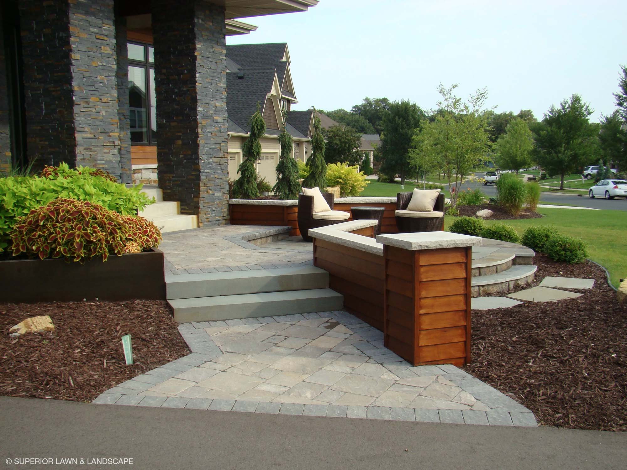 superior-lawn-landscape-front-entryways-024-modern-deco-stone-and-wood.jpg