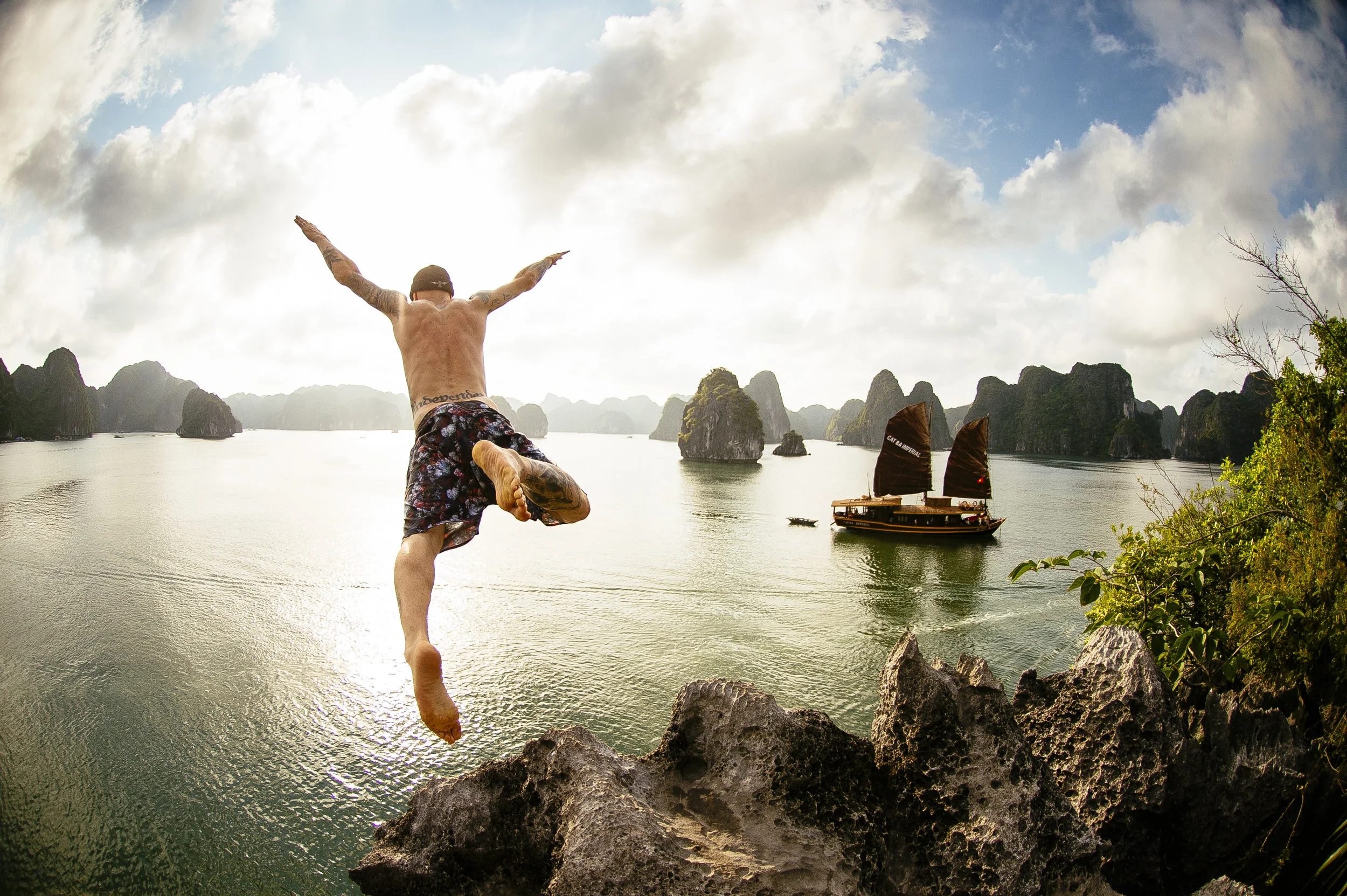 Jamie Thomas, Vietnam - Roark Revival