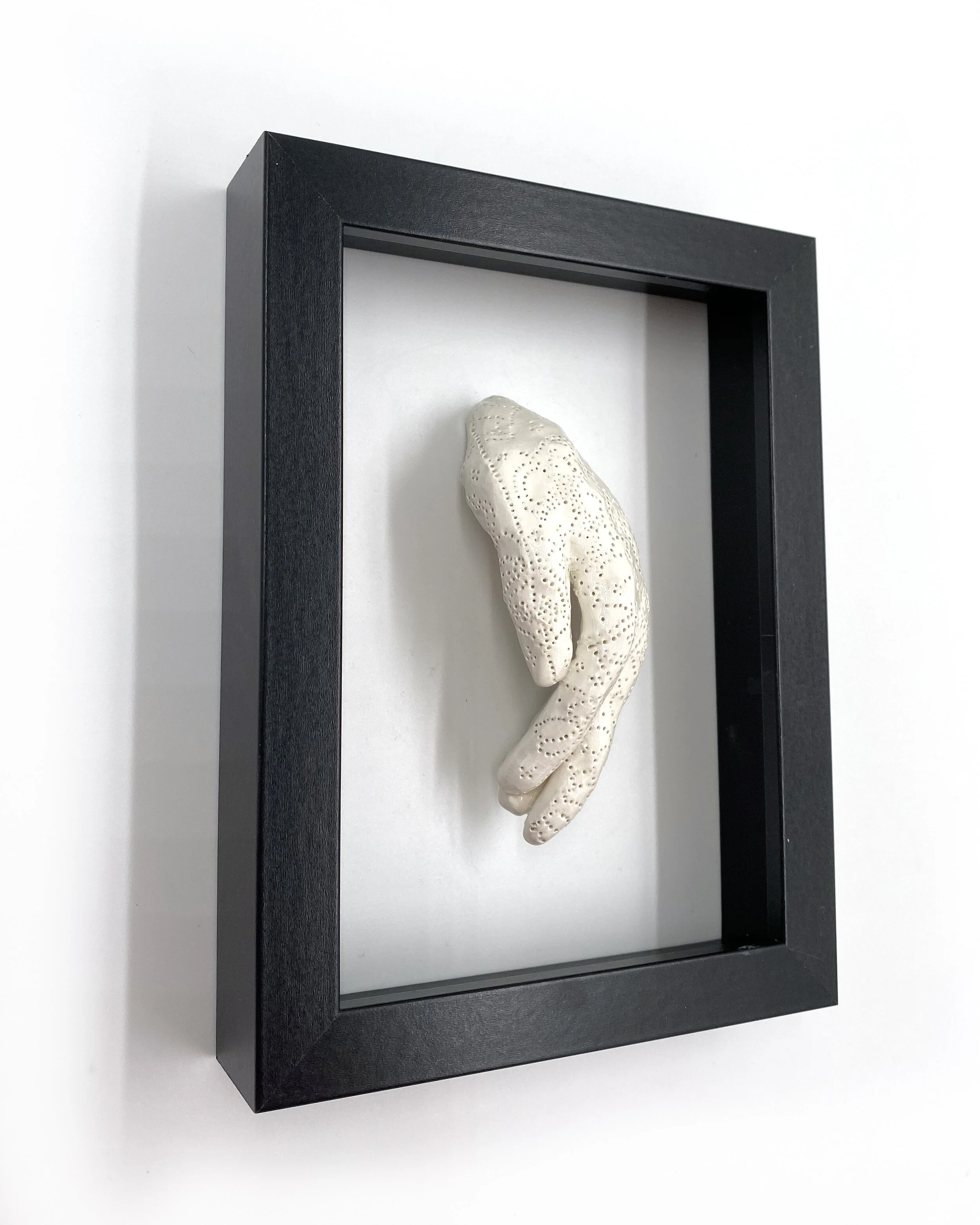 emma-Vidal-Hand of Cottus2-ceramic3.jpg