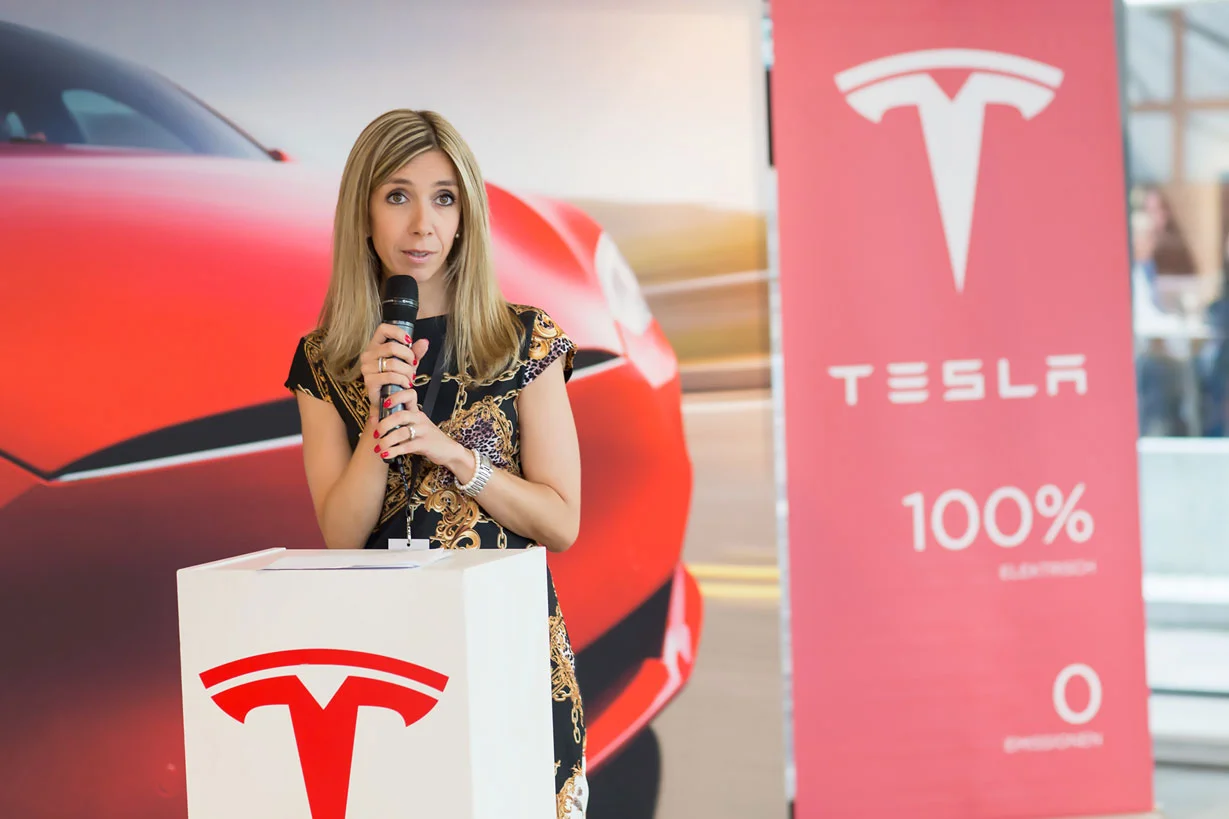 2019-02-13_JoyceMcInnis-Tesla-Event-10.jpg