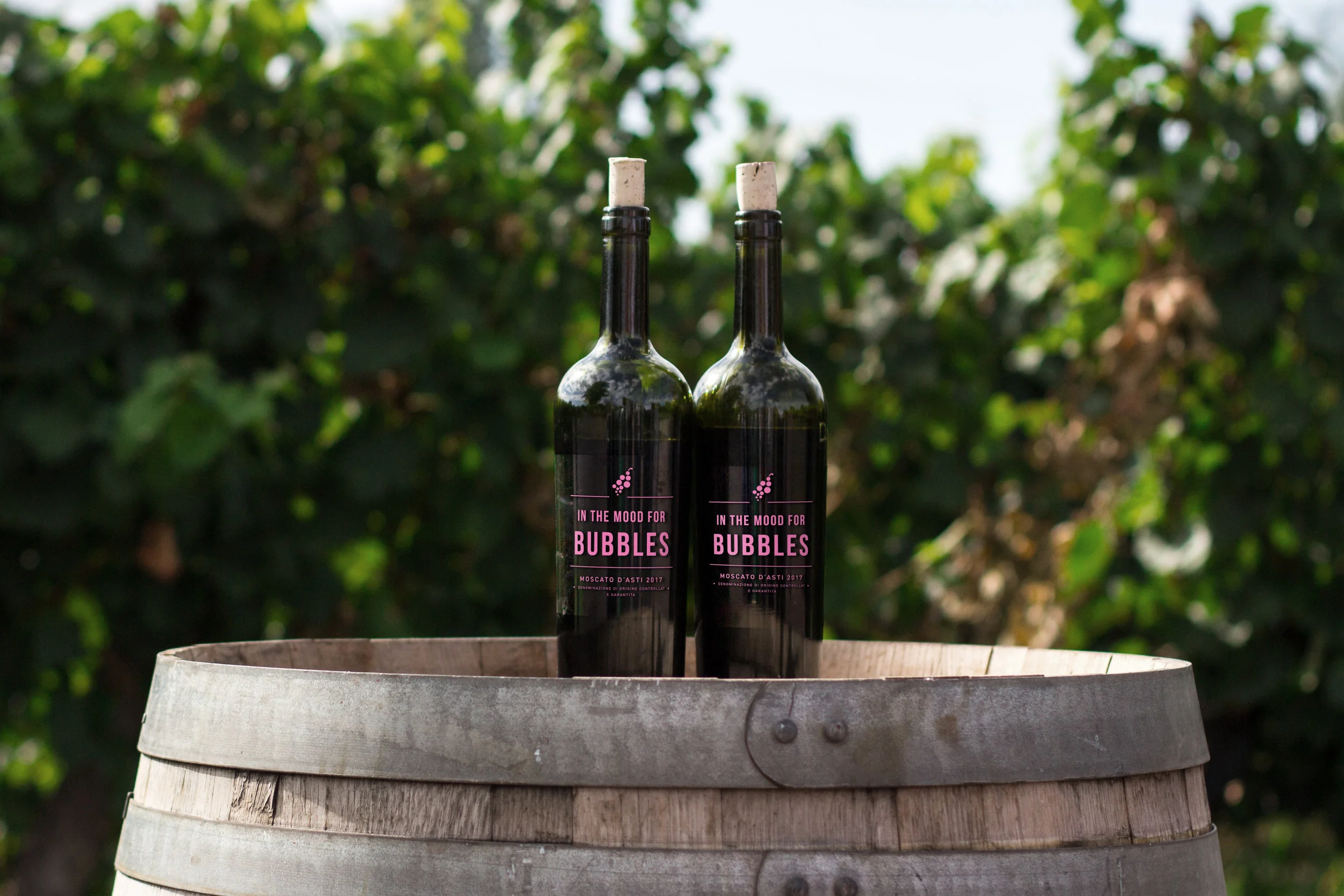 Wine Bottle Mockup_Bubbles.jpg