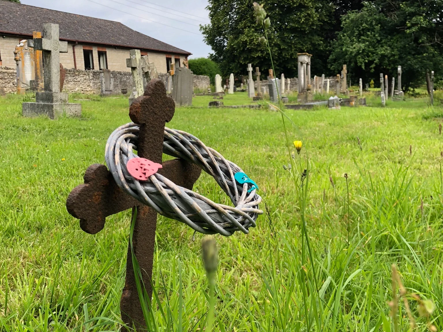 Children%27s+grave.jpg