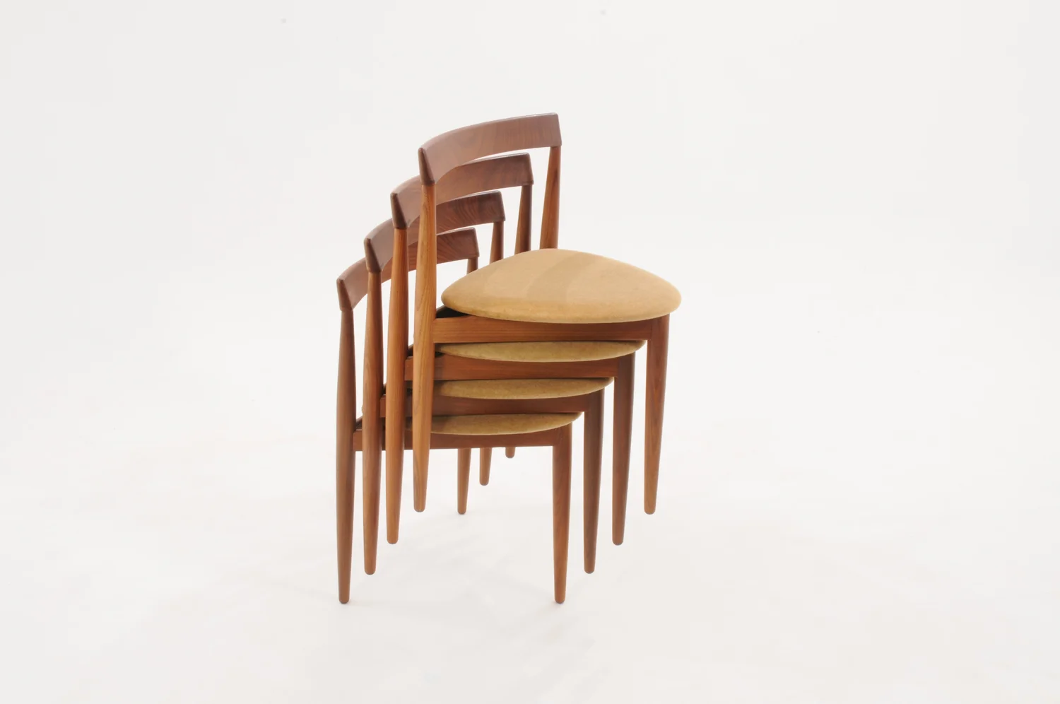 frem-rojle-chairs1.jpg