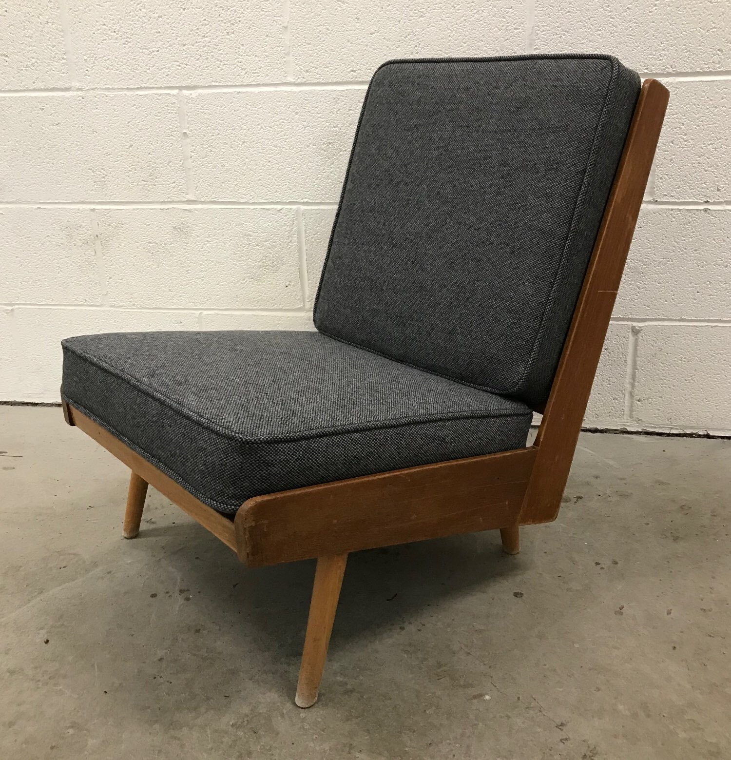 Slat-chair-grey3.jpg