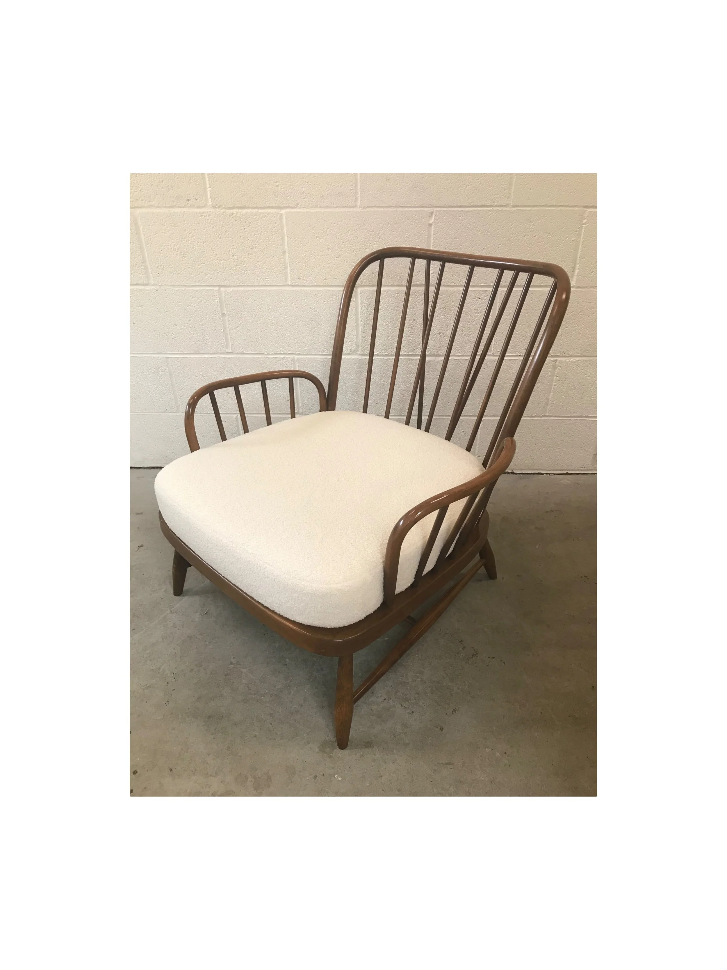 Ercol Jubilee chair ivory boucle s-b.jpg
