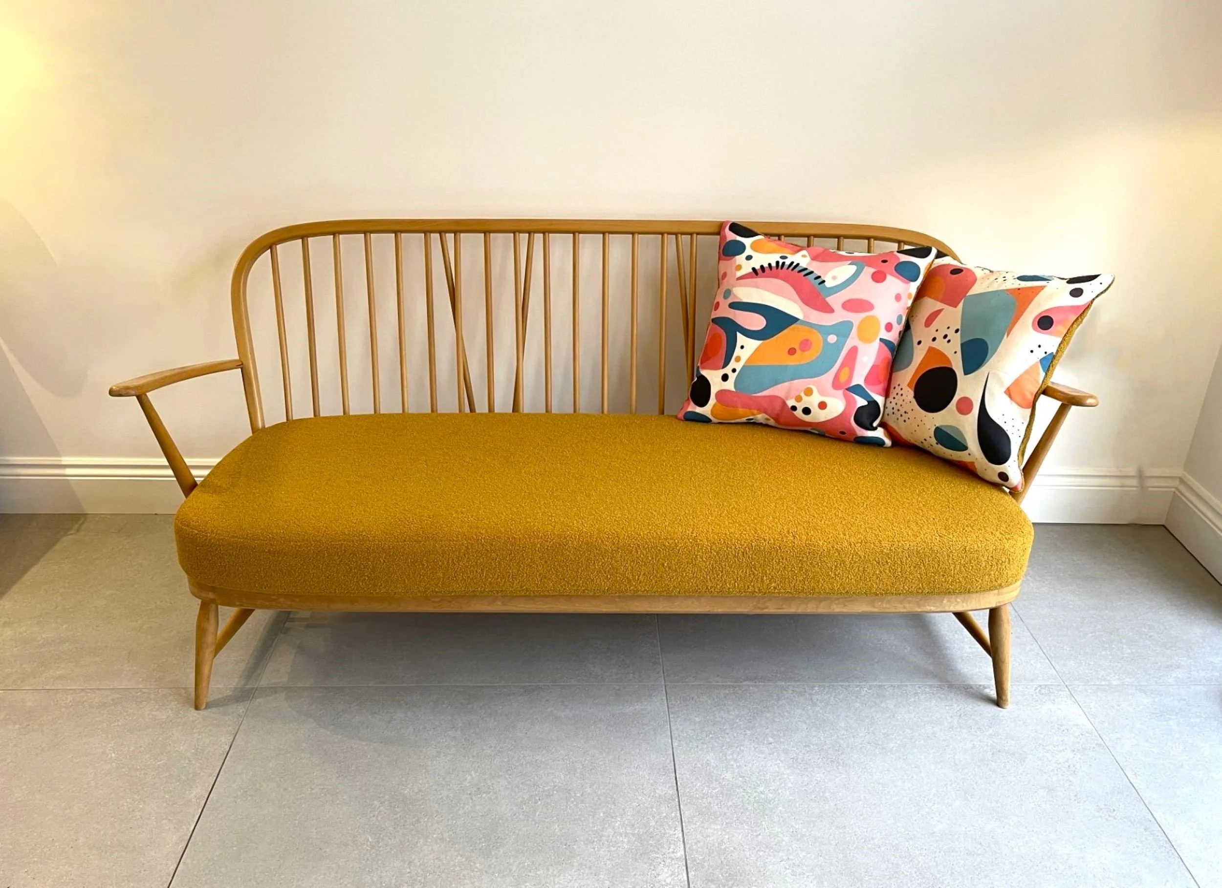 334-3 sofa + cush c.jpg