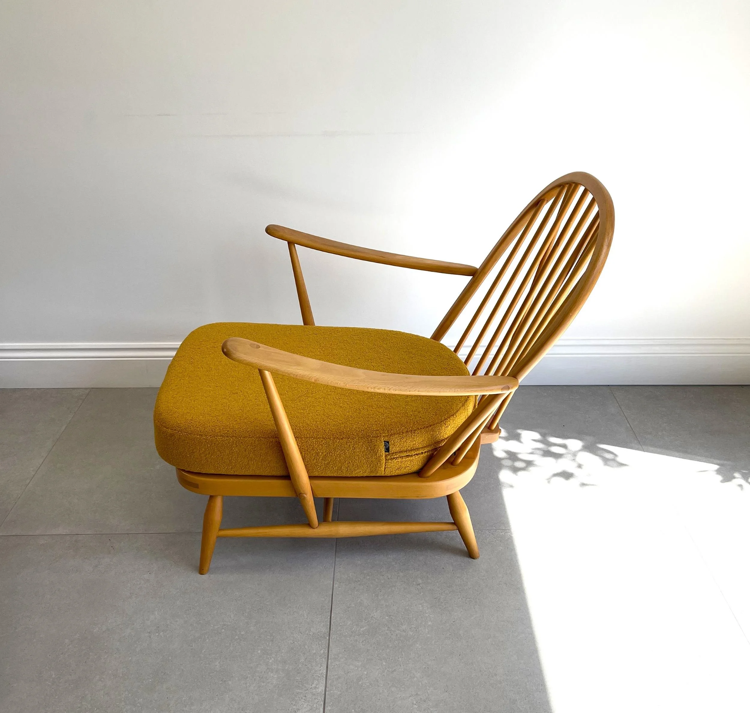 Ercol 203 mustard f.jpg