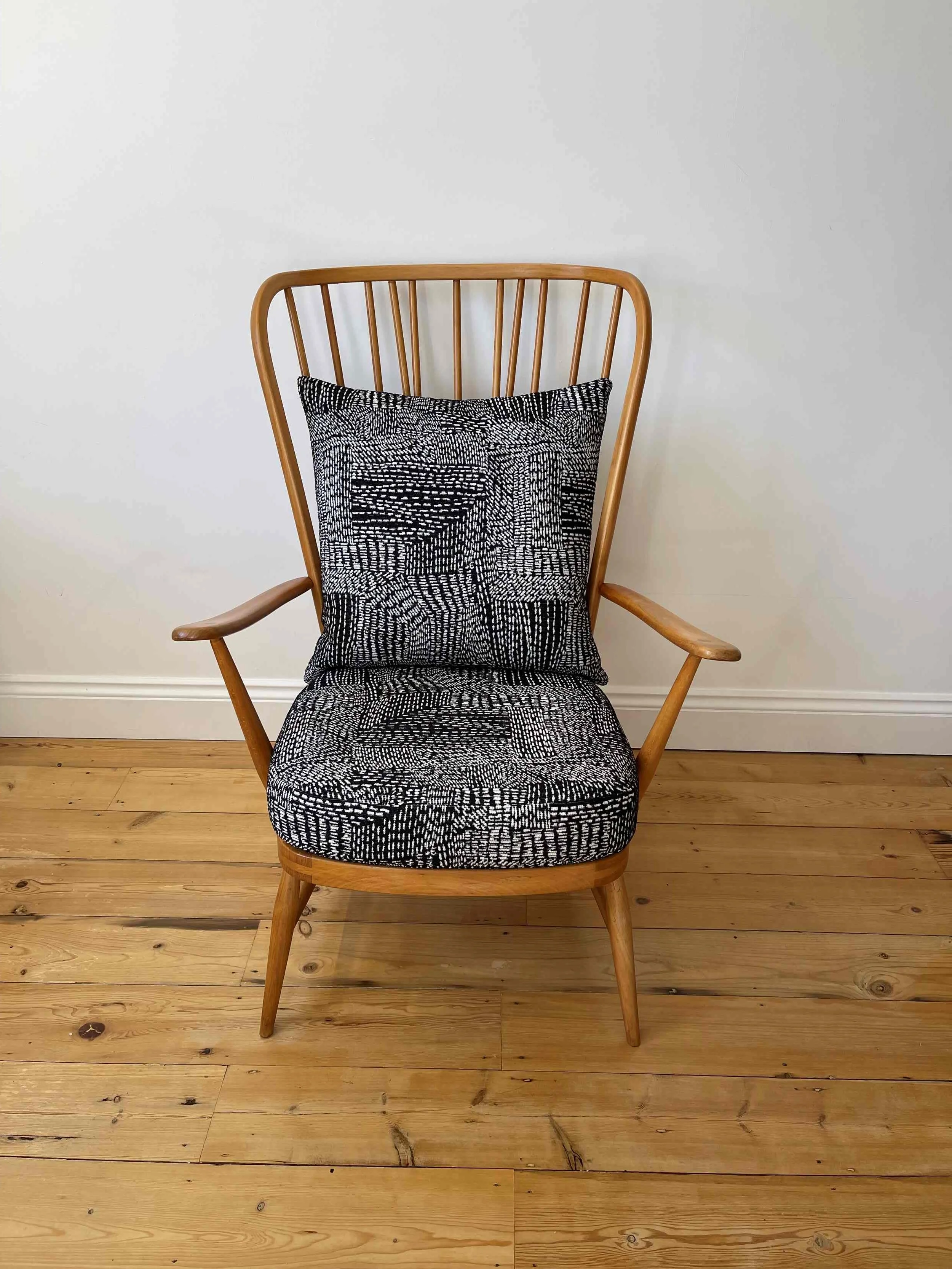 478 black white dash 10.jpg