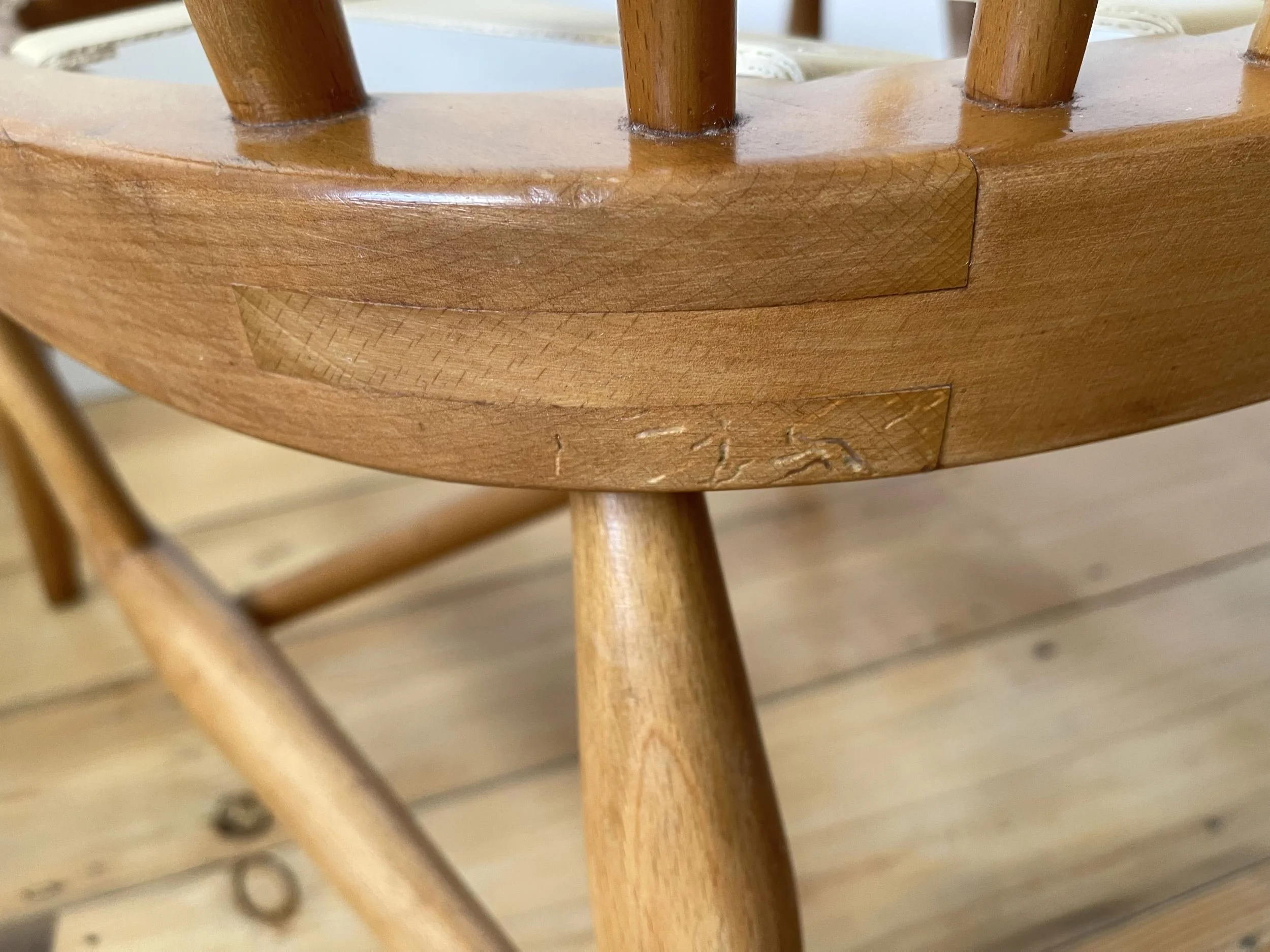 Ercol 478 woodworm.jpg