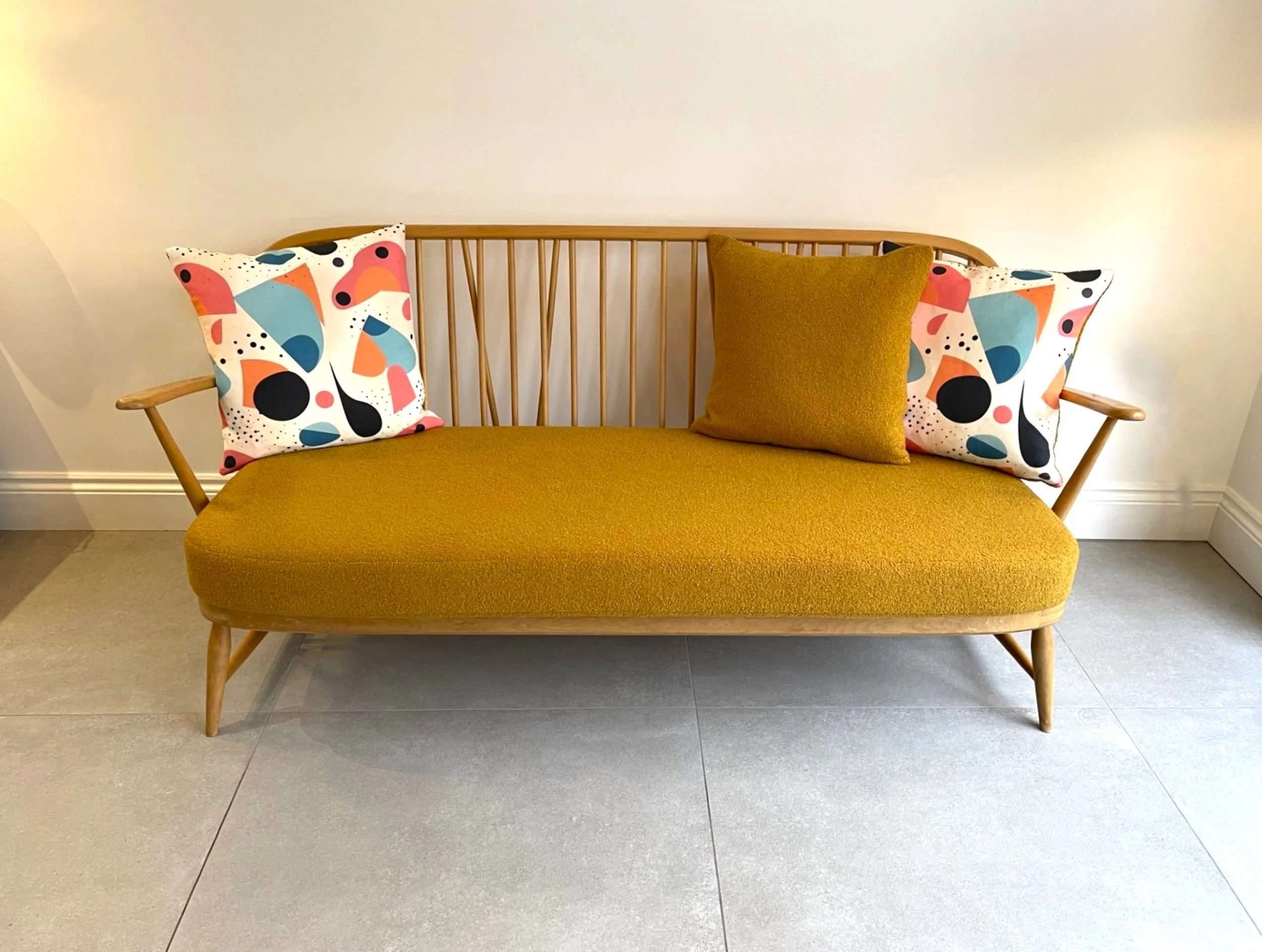 334-3 sofa + cush b.jpg