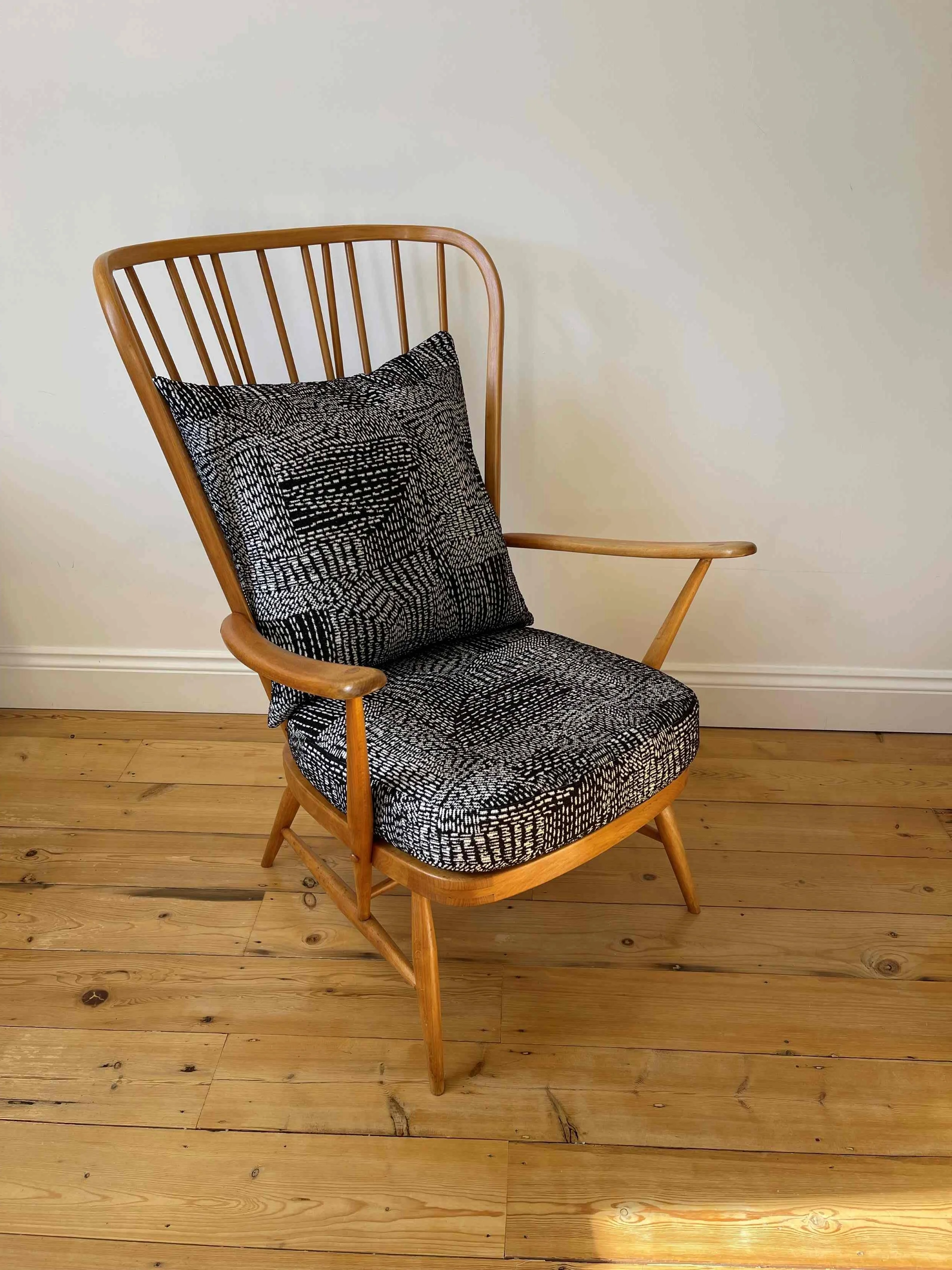 478 black white dash 4.jpg