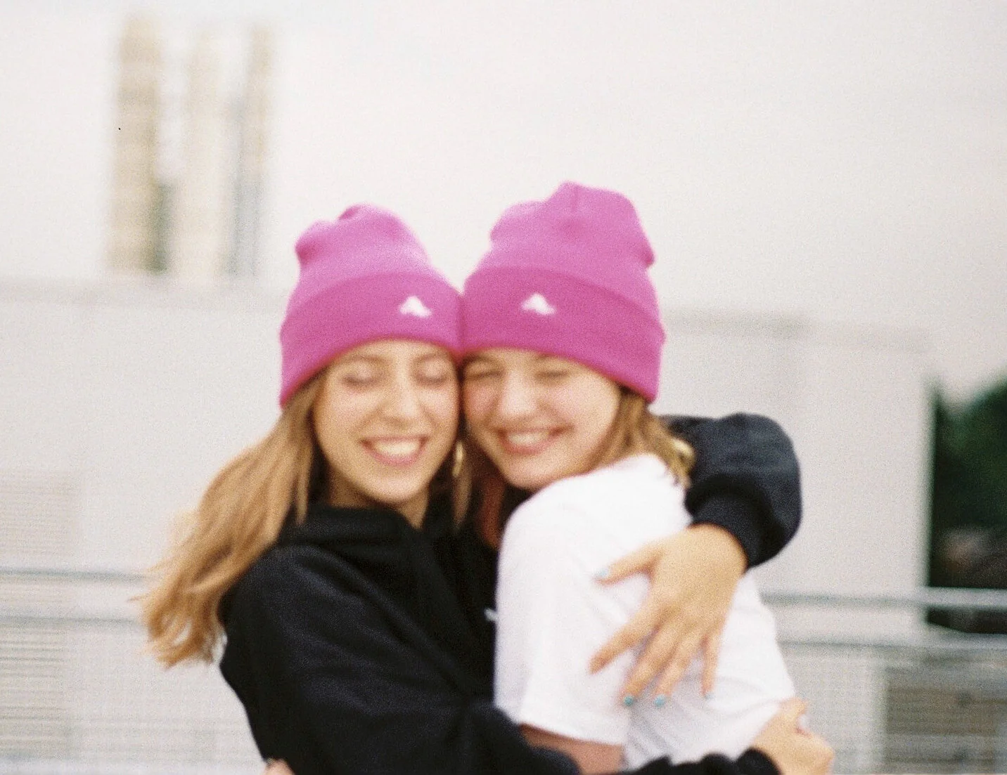 blurry lyds and soph .jpg