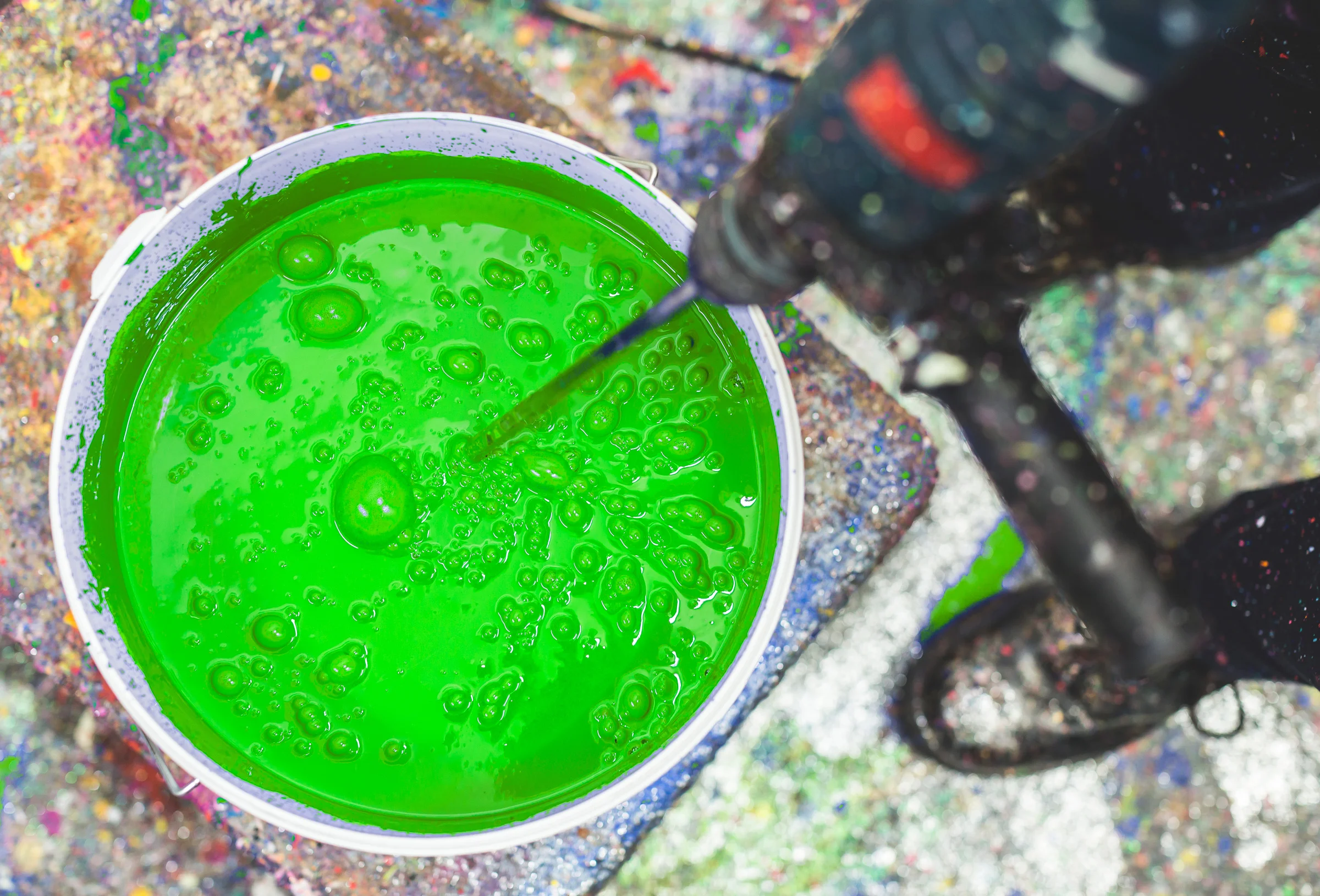 bristol-vfx-chromakey-green-paint-bucket.jpg