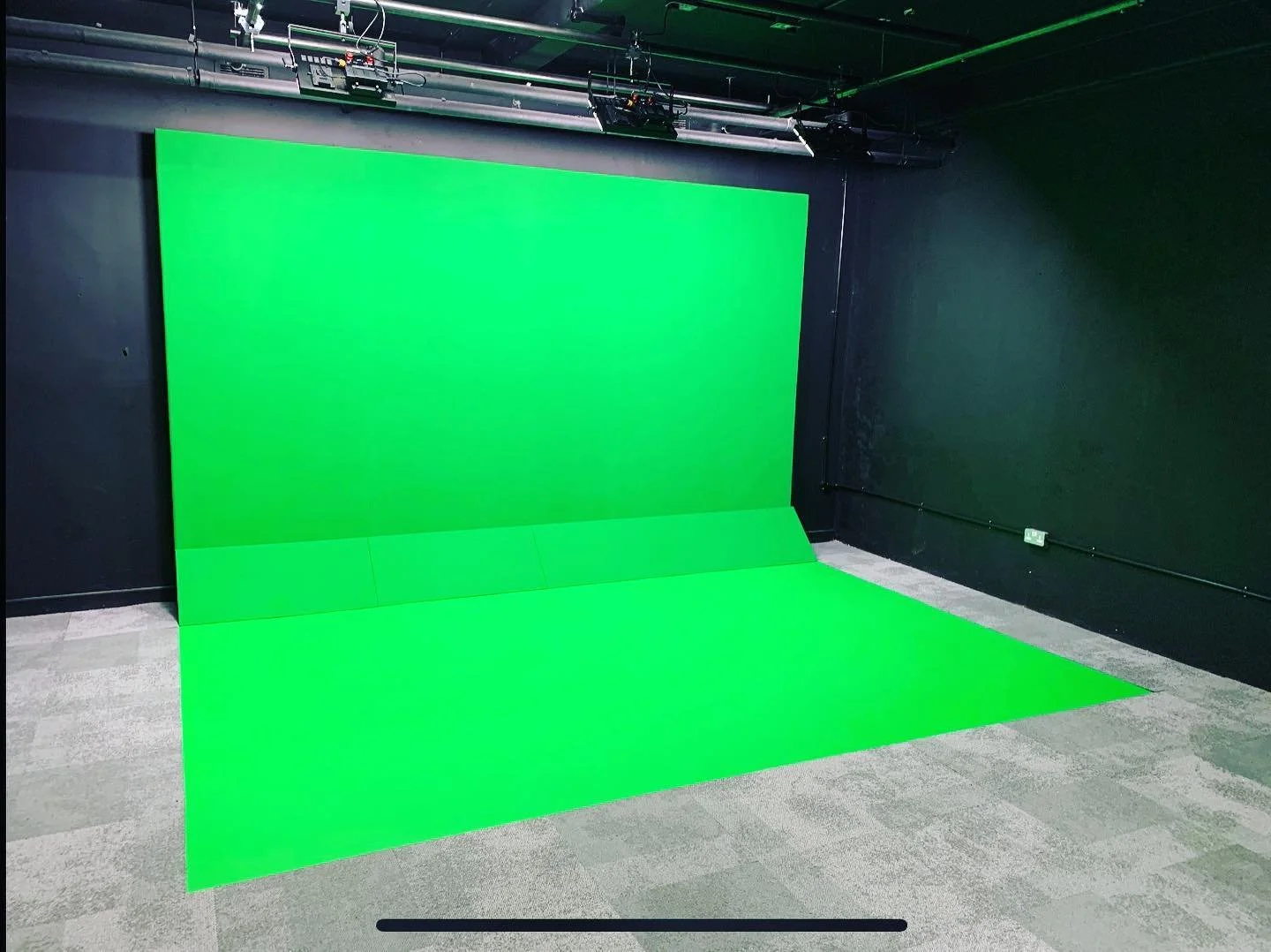 A fresh looking VFX100F installed this week in Manchester for a customer.