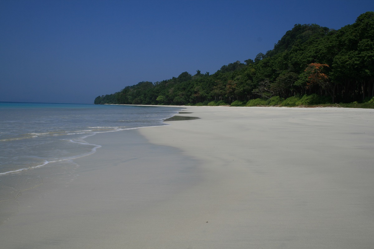 RADHANGAR BEACH 5.JPG