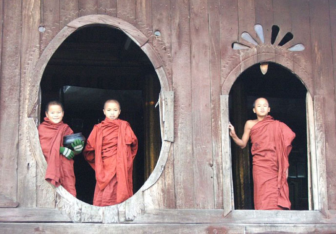 monaci-shweyanpyay-monastero-inle-lake-birmania-myanmar.jpg