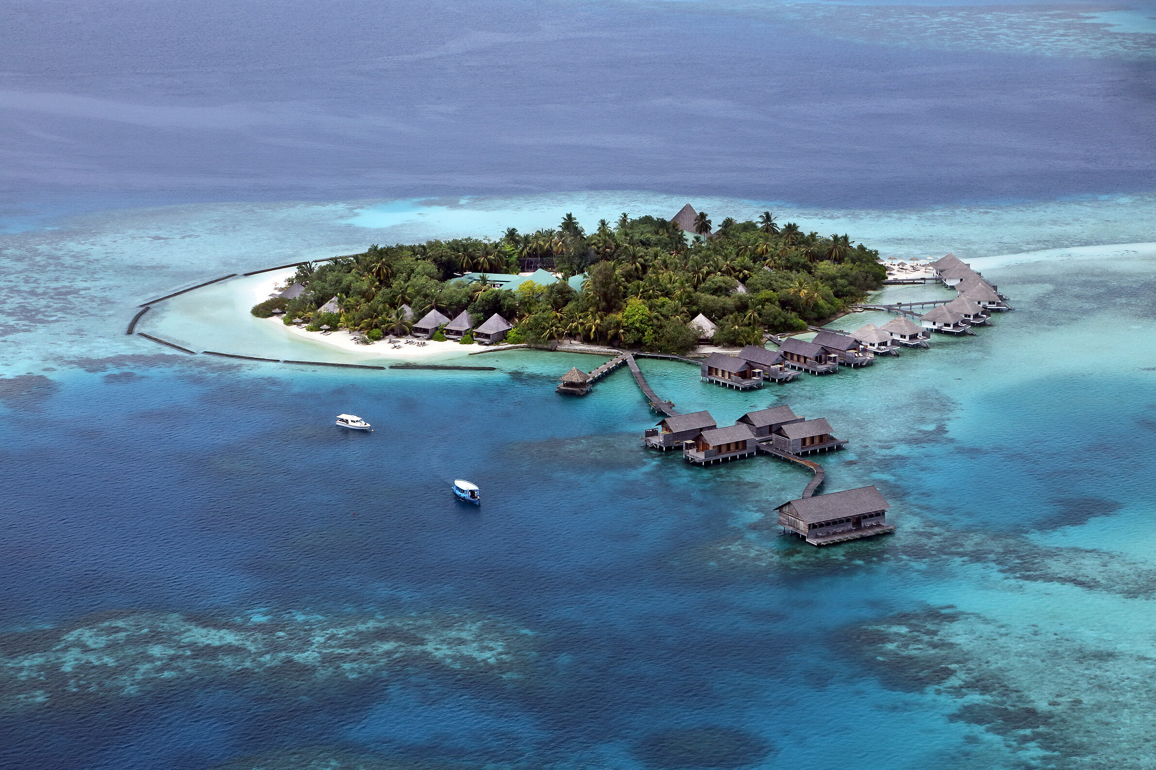 maldive-hotel-gangehi-resort-vista-isola-wadidestination.jpg
