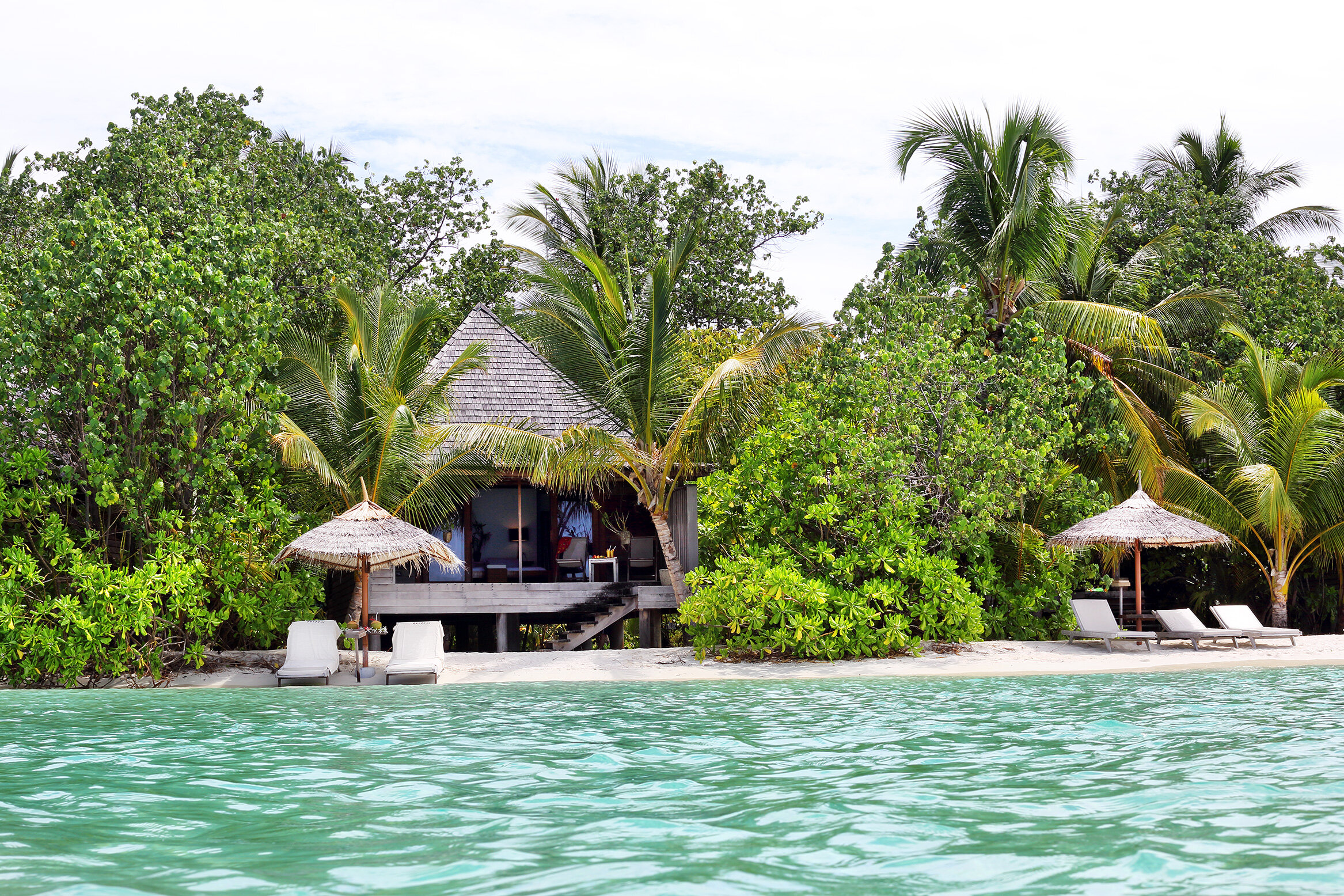 maldive-hotel-gangehi-vista-spiaggia-beach-villa-wadidestination.jpg