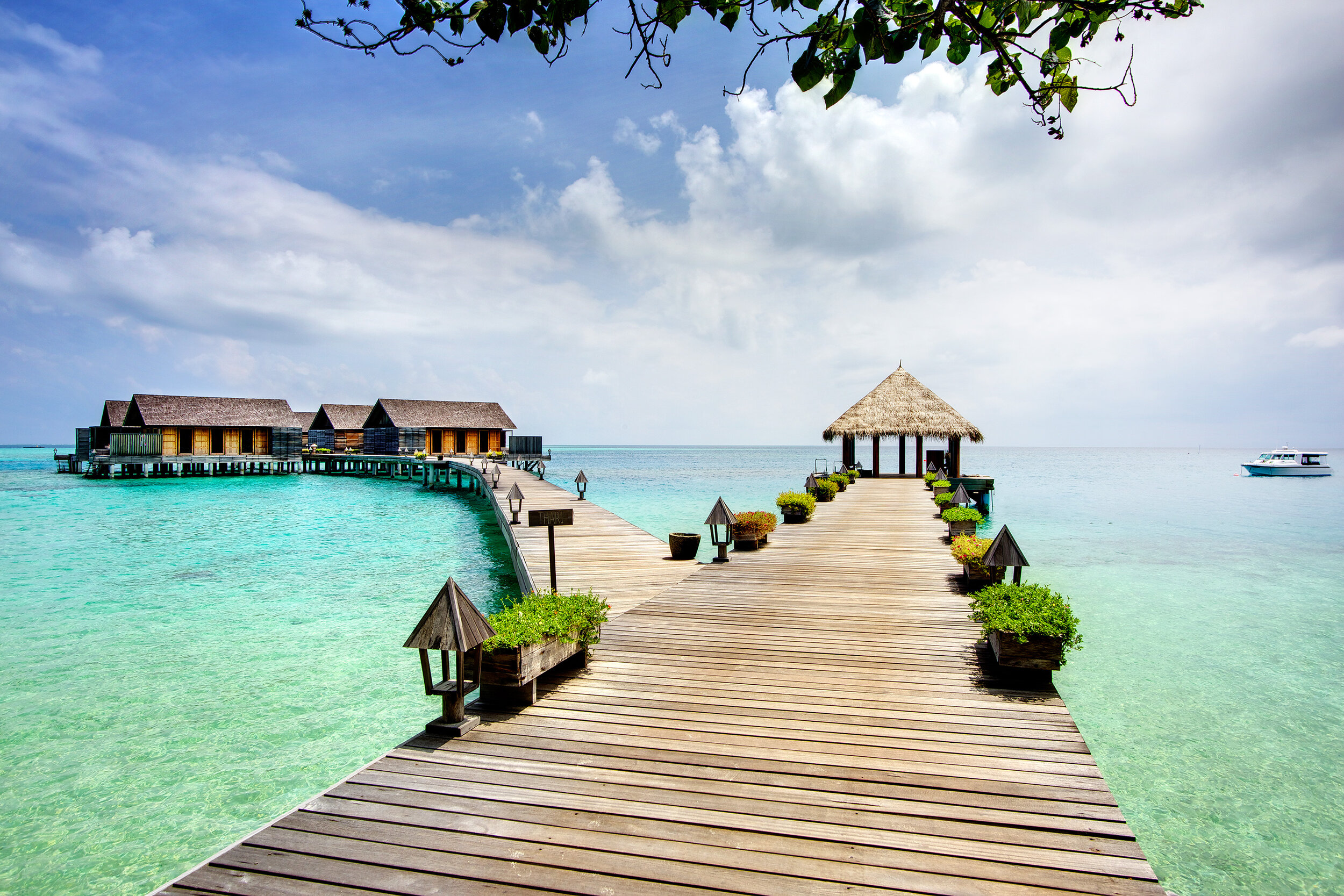 maldive-hotel-gangehi-water-villa-passerella-wadidestination.jpg