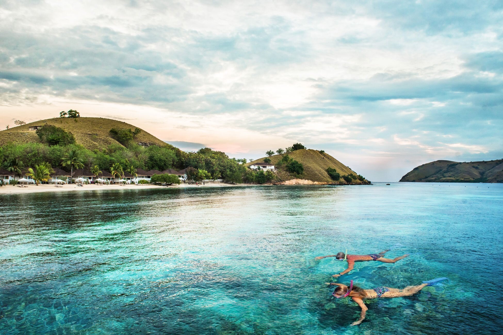 indonesia-snorkeling-komodo-seraya-resort-wadidestination.jpg