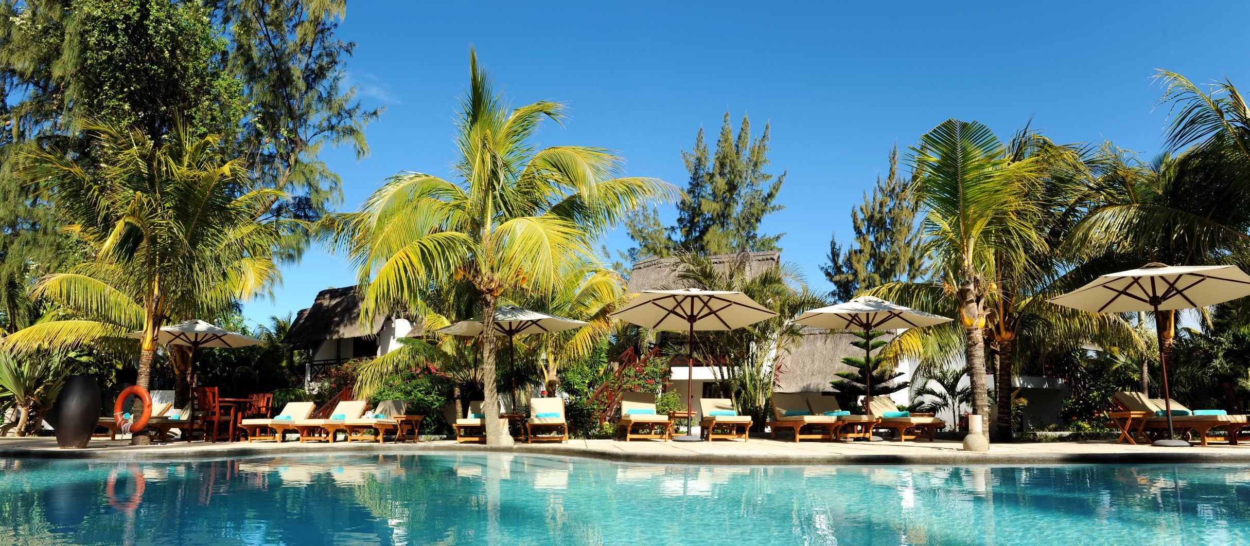 mauritius-coin-de-mire-attitude-hotel-piscina-wadi-destination.jpg