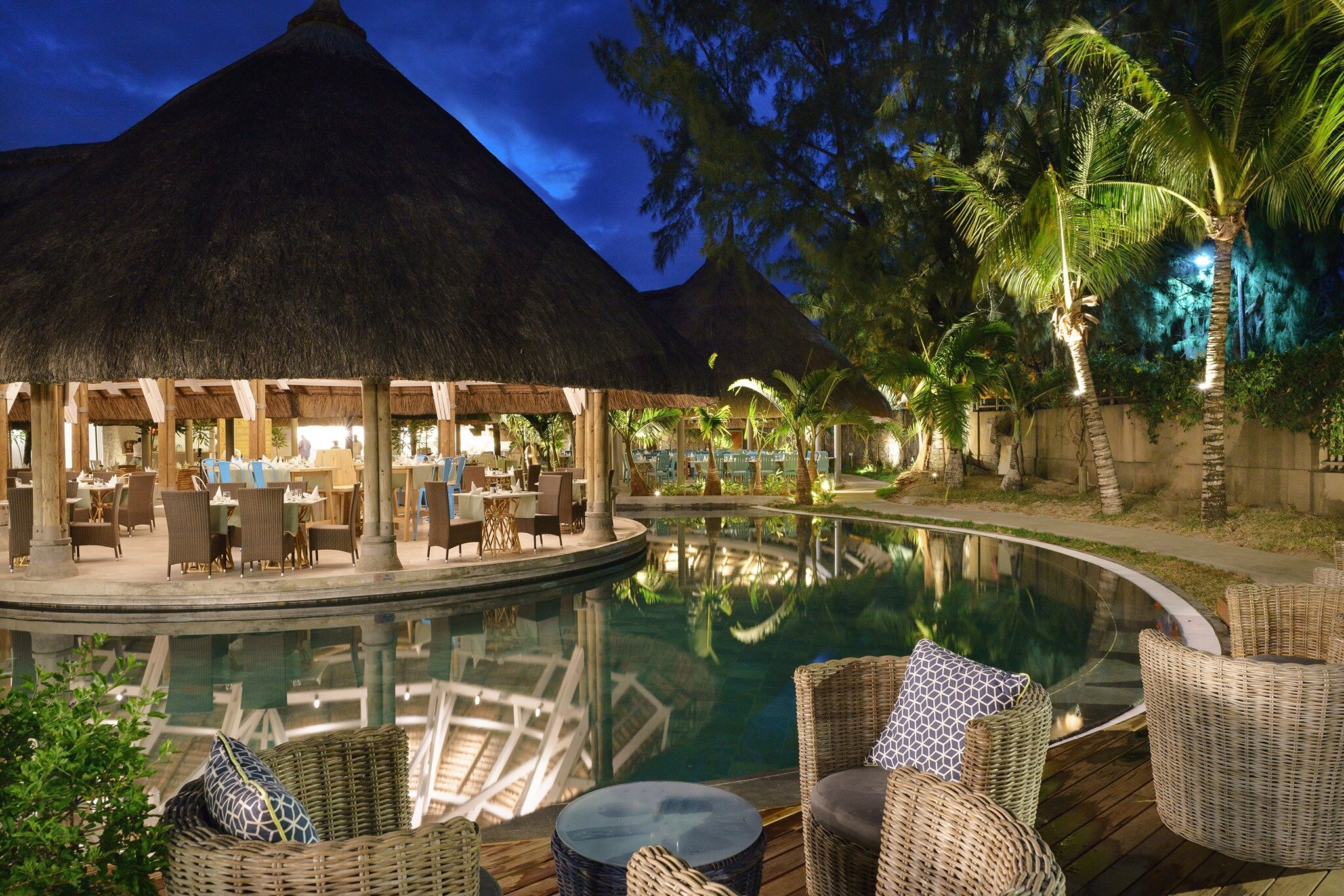 mauritius-coin-de-mire-attitude-hotel-swimmingpool-wadi-destination.jpg
