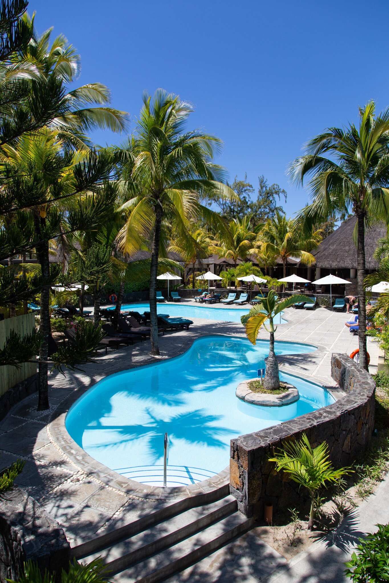 mauritius-hotel-sunrise-attitude-piscina-belle-mare-wadidestination.jpg