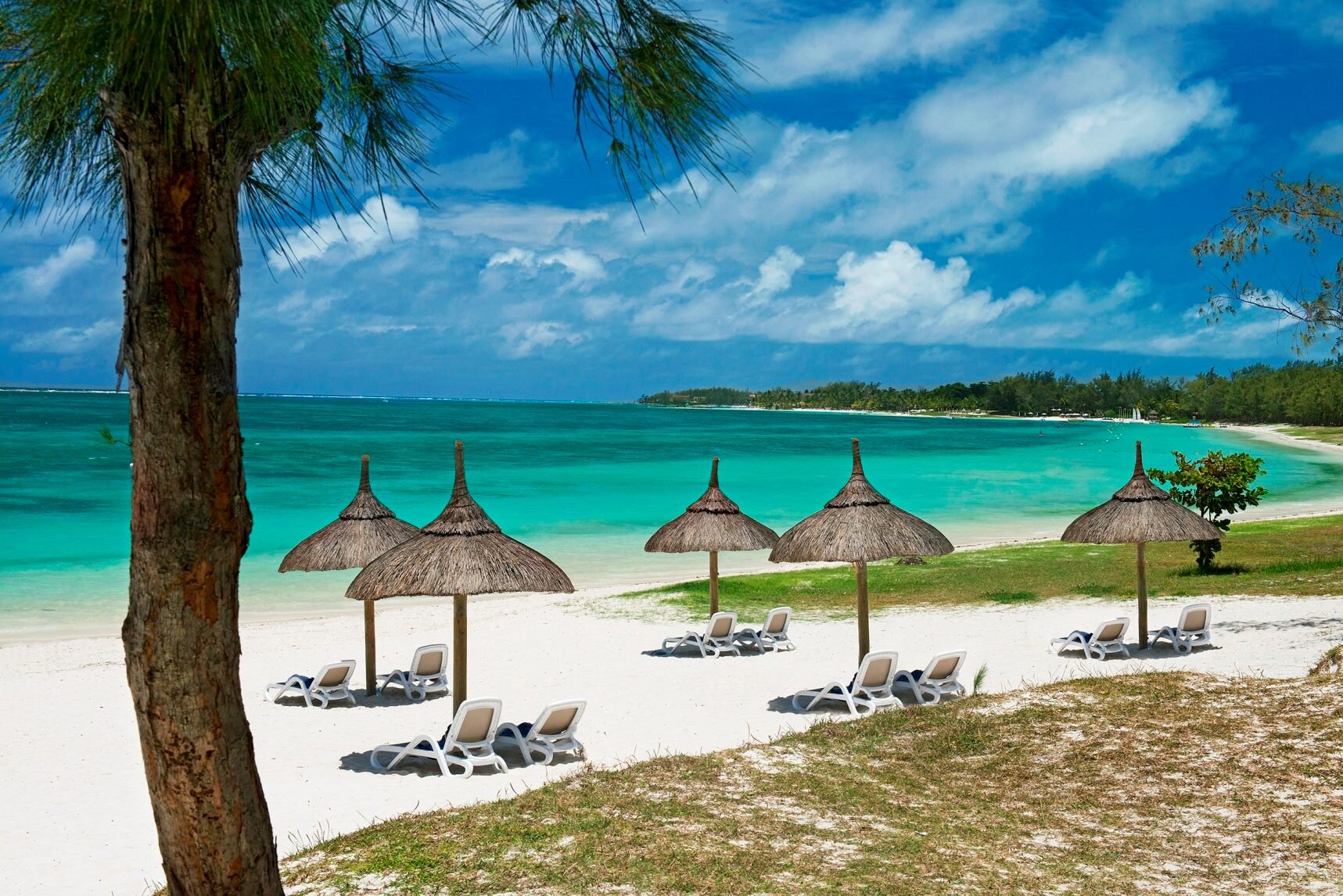 mauritius-hotel-sunrise-attitude-spiaggia-belle-mare-wadidestination.jpg