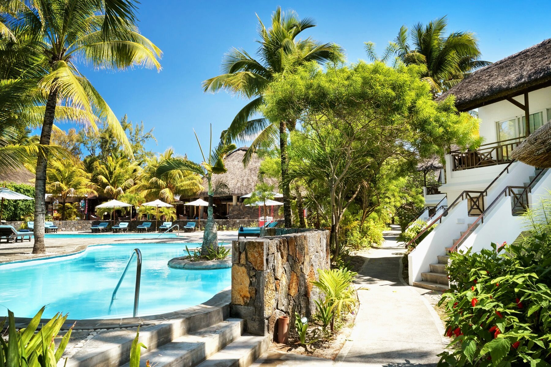mauritius-hotel-sunrise-attitude-camere-vista-piscina-belle-mare-wadidestination.jpg