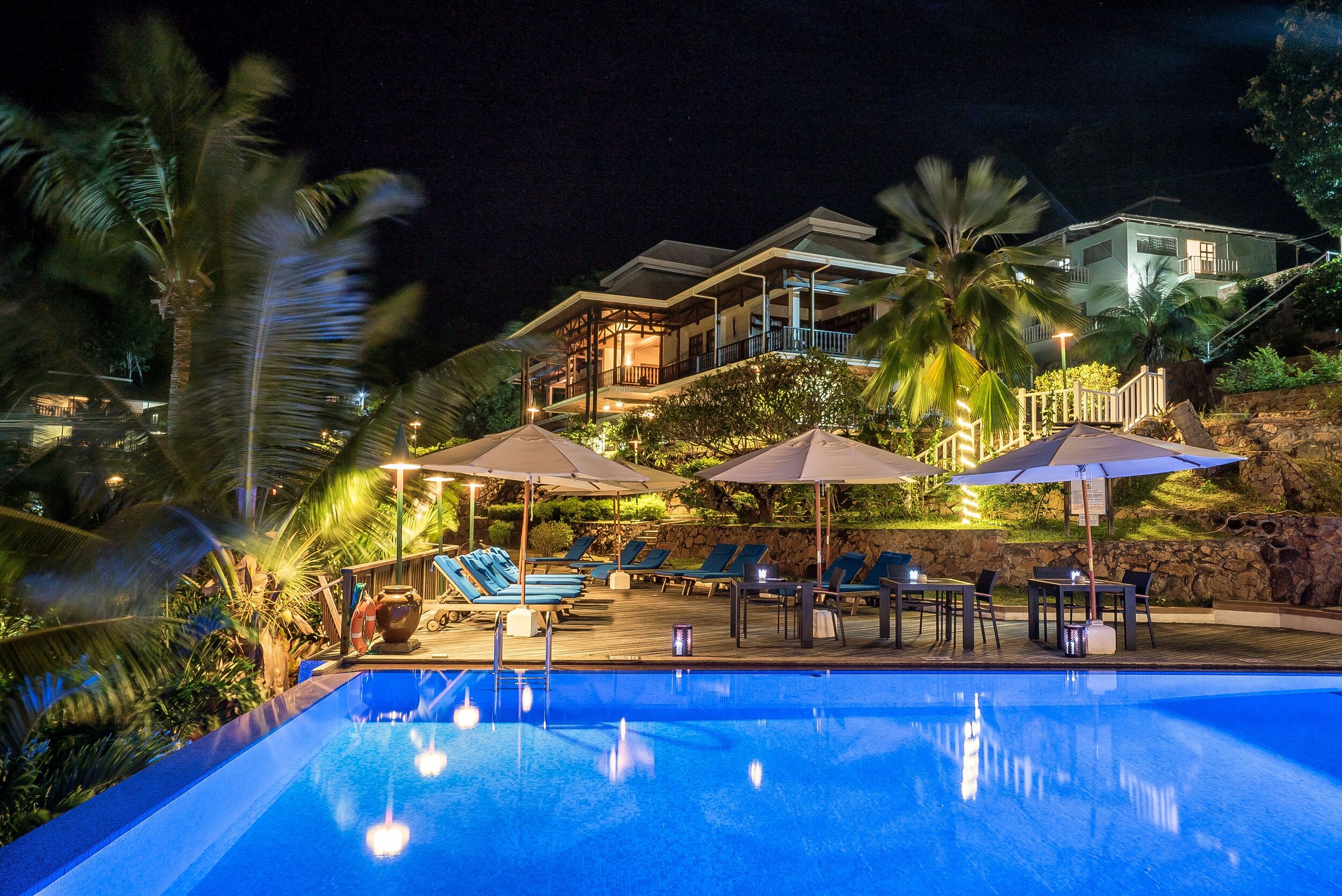 seychelles-praslin-archipel-hotel-piscina-wadi-destination.jpg