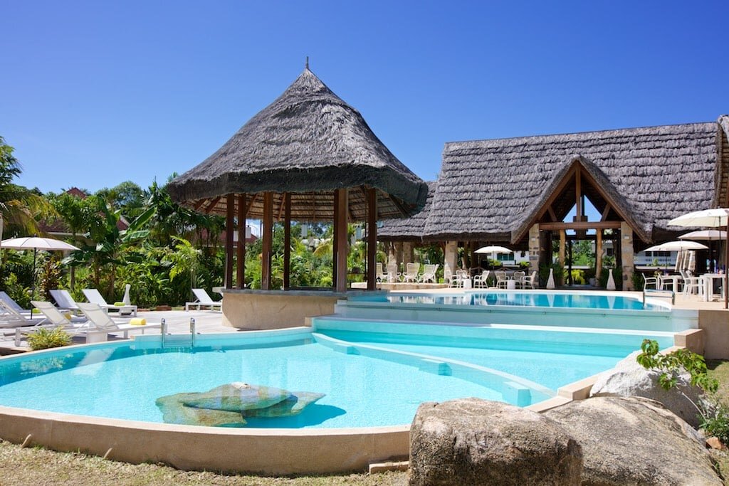 seychelles-praslin-les-lauriers-eco-hotel-piscina-wadi-destination.jpg