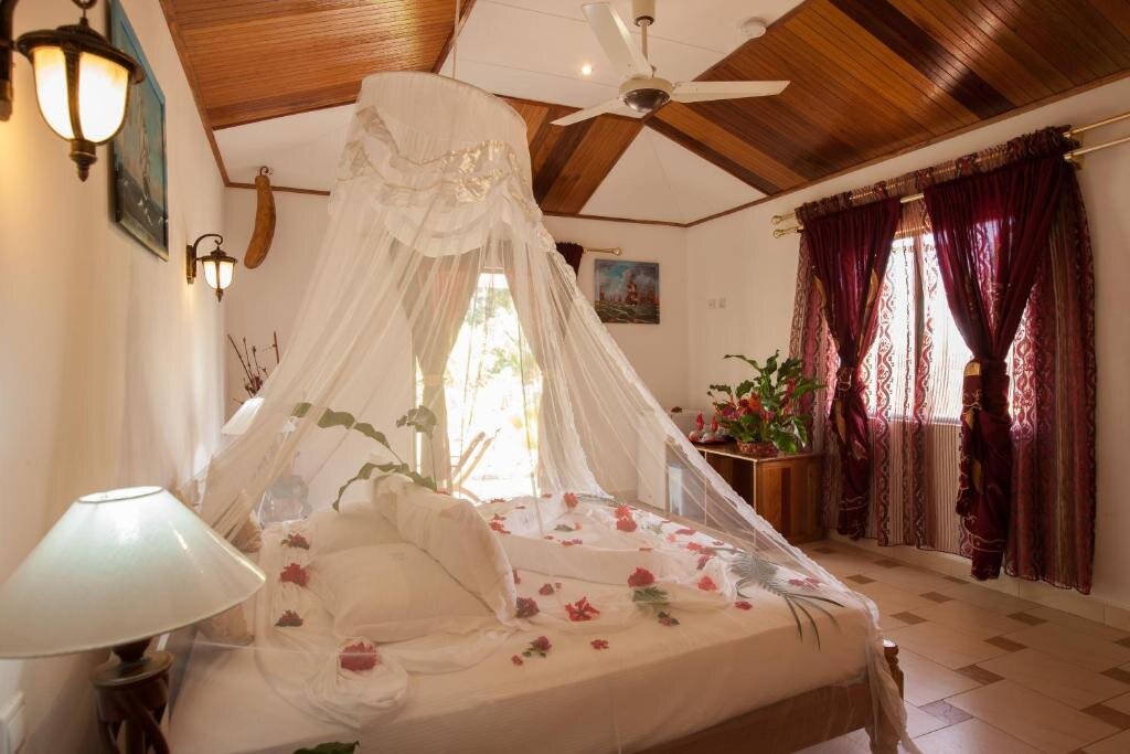 seychelles-etoile-labrine-guest-house-interno-camera-isola-la-digue-wadi-destination.jpg