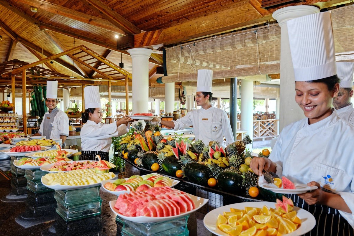 maldive-sun-island-resort-maaniya-restaurant-wadi-destination.jpg