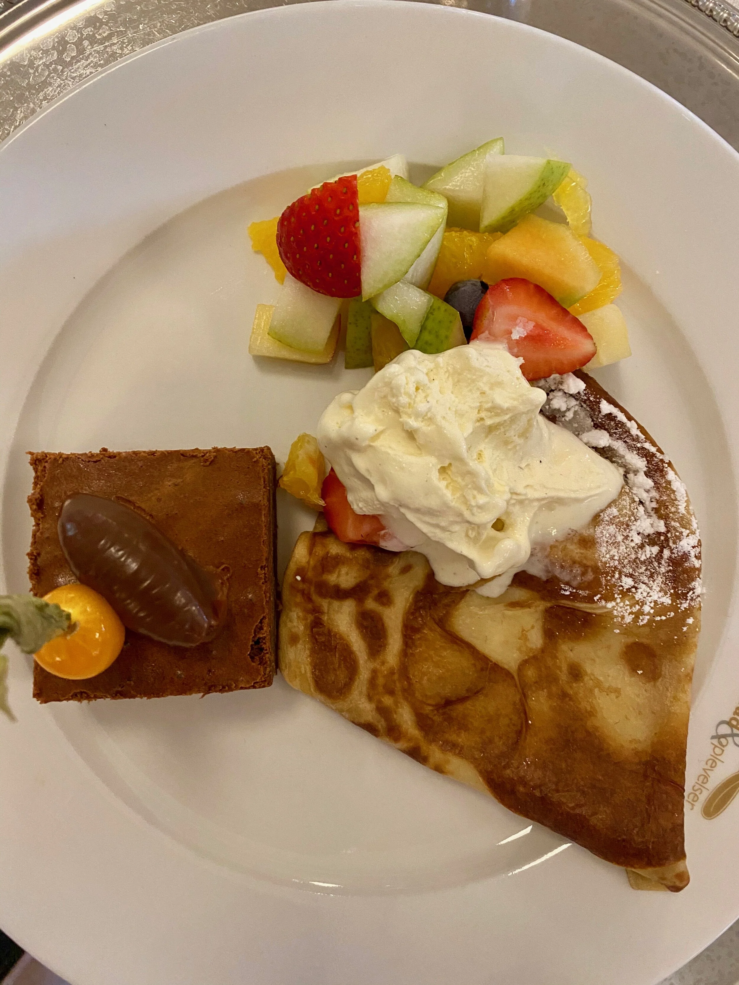 Måtte skeje lidt ud i dag - lækker, lækker dessert som jeg slet ikke må spise for tiden