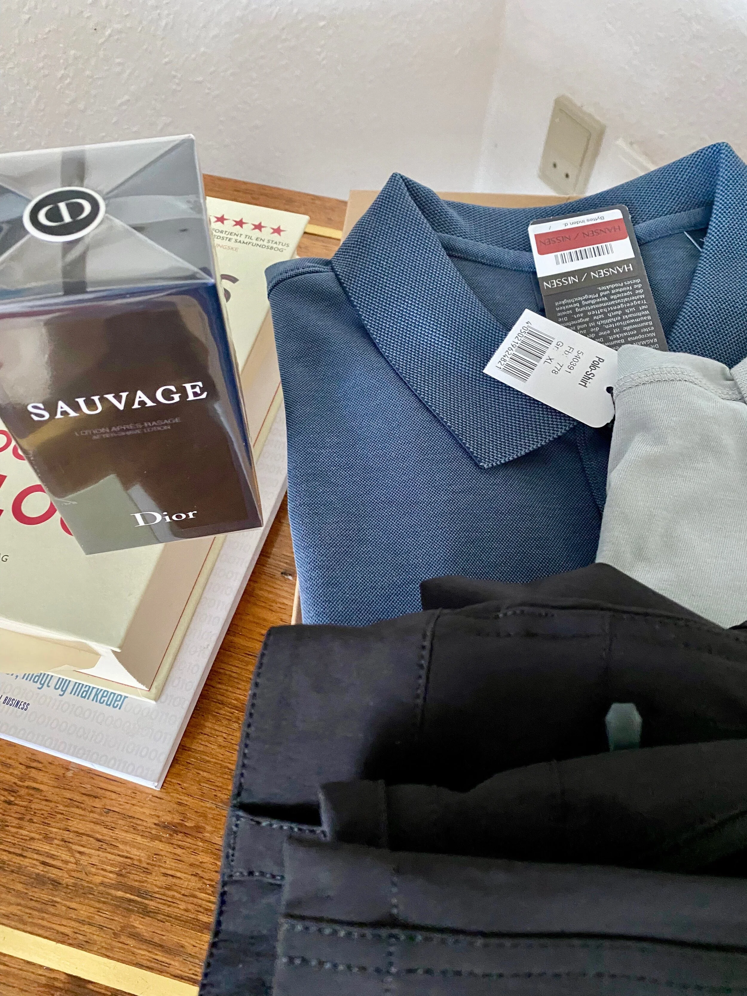 Manden i huset kan nu både blive klædt pænt på og dufte godt