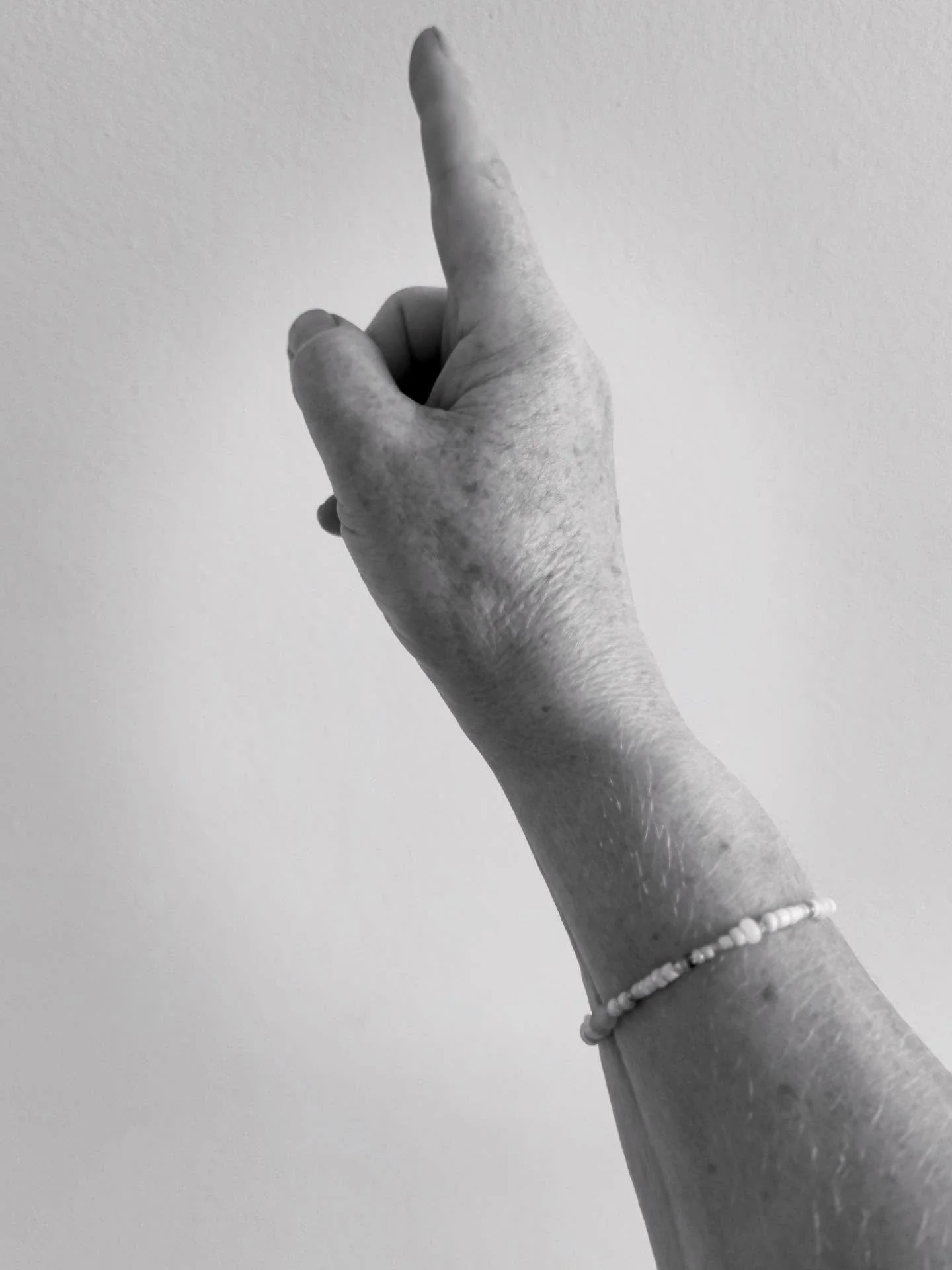 Kan man sk&aelig;lde ud med k&aelig;rlighed?

Det og noget, jeg. Har fortrudt, har jeg gjort mig nogle tanker om i dagens blogindl&aelig;g p&aring; www. Seniortiden.dk

#fortrydelse #sk&aelig;ldud #seniortiden #tankeromlivet #tilbageblik